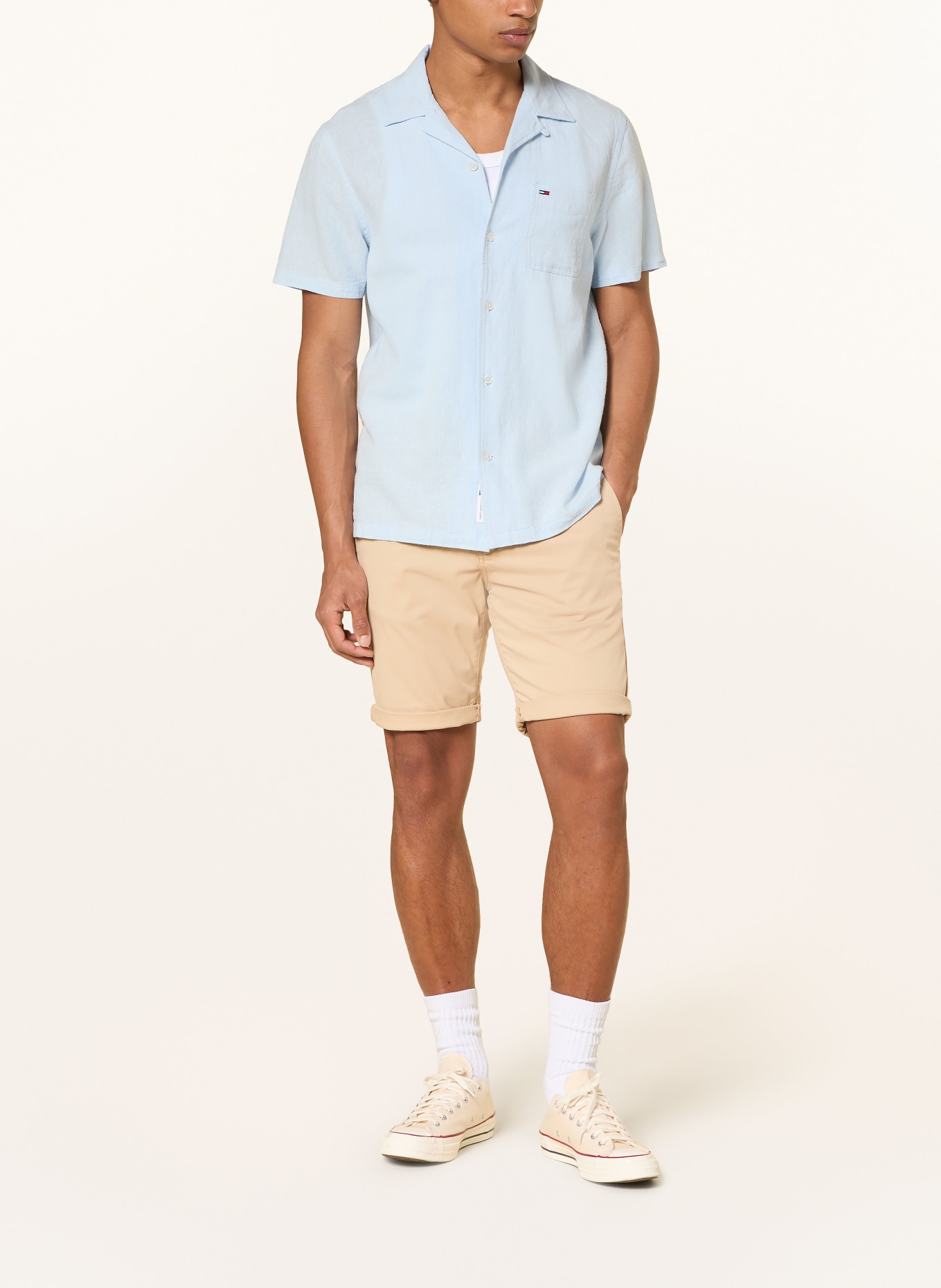 TOMMY JEANS Shorts: HELLBRAUN