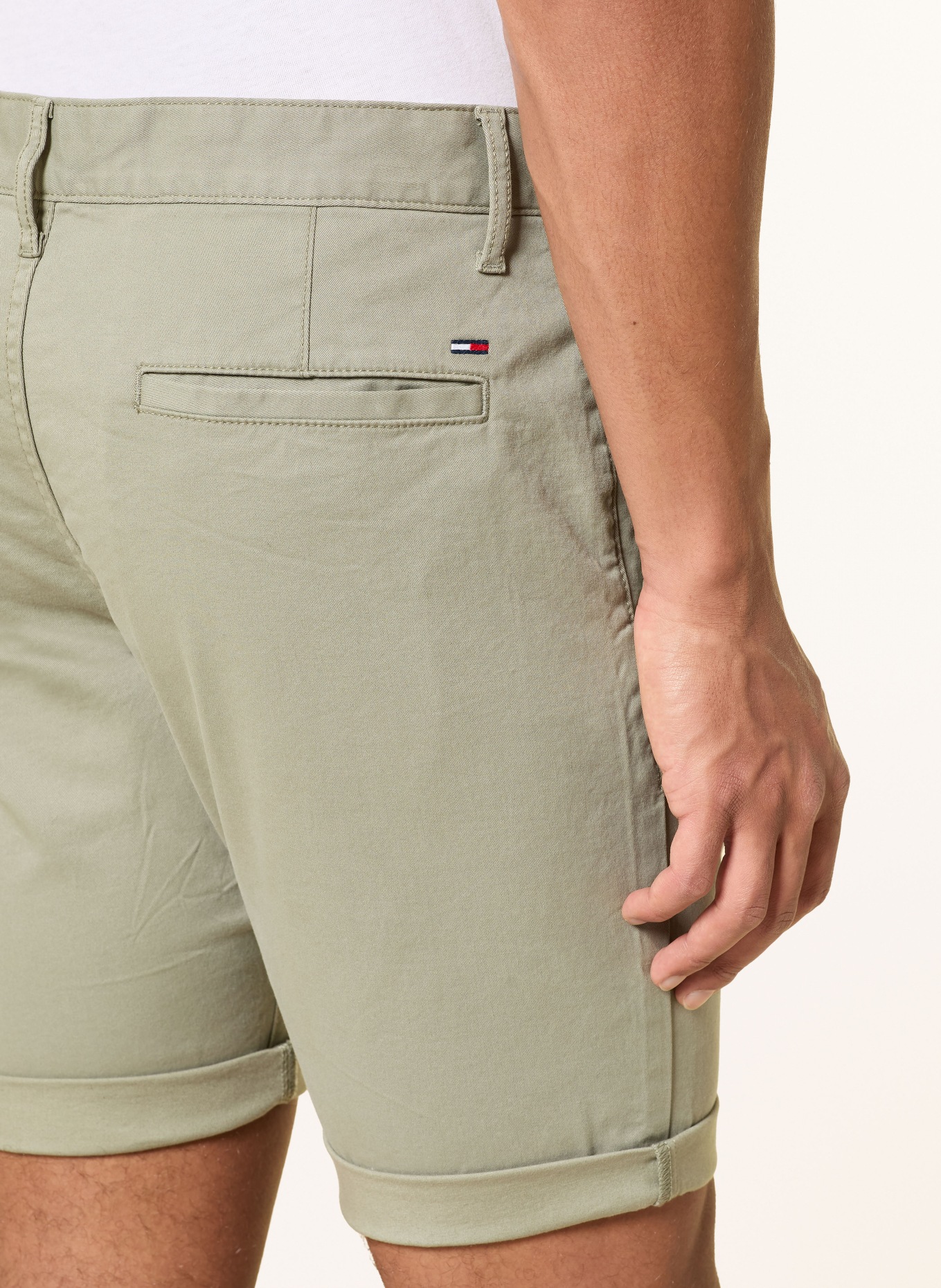 TOMMY JEANS short: OLIVE
