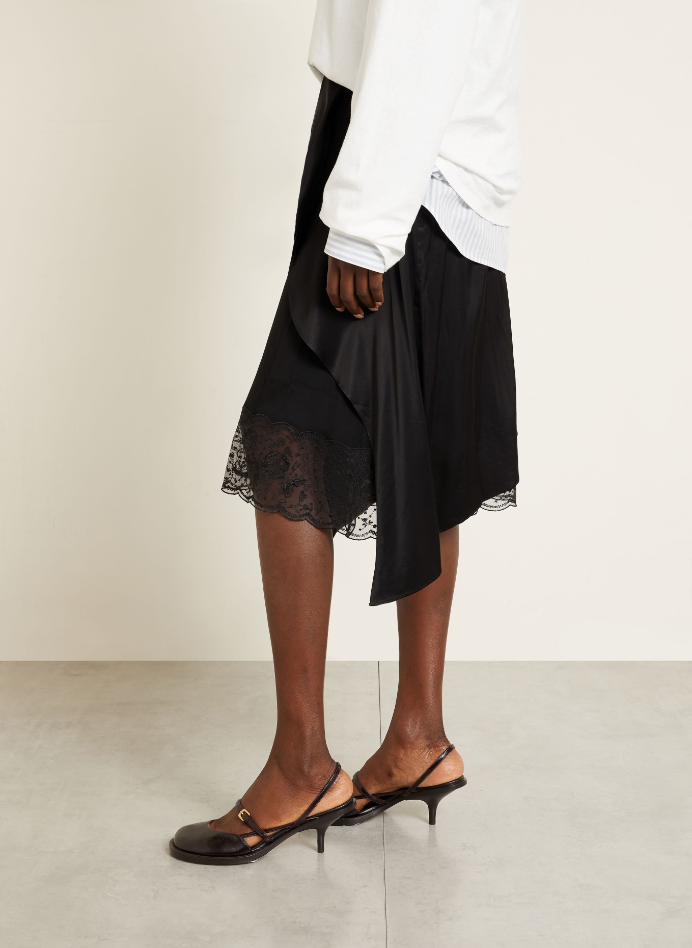 Acne Studios Satijnen rok met kant: ZWART