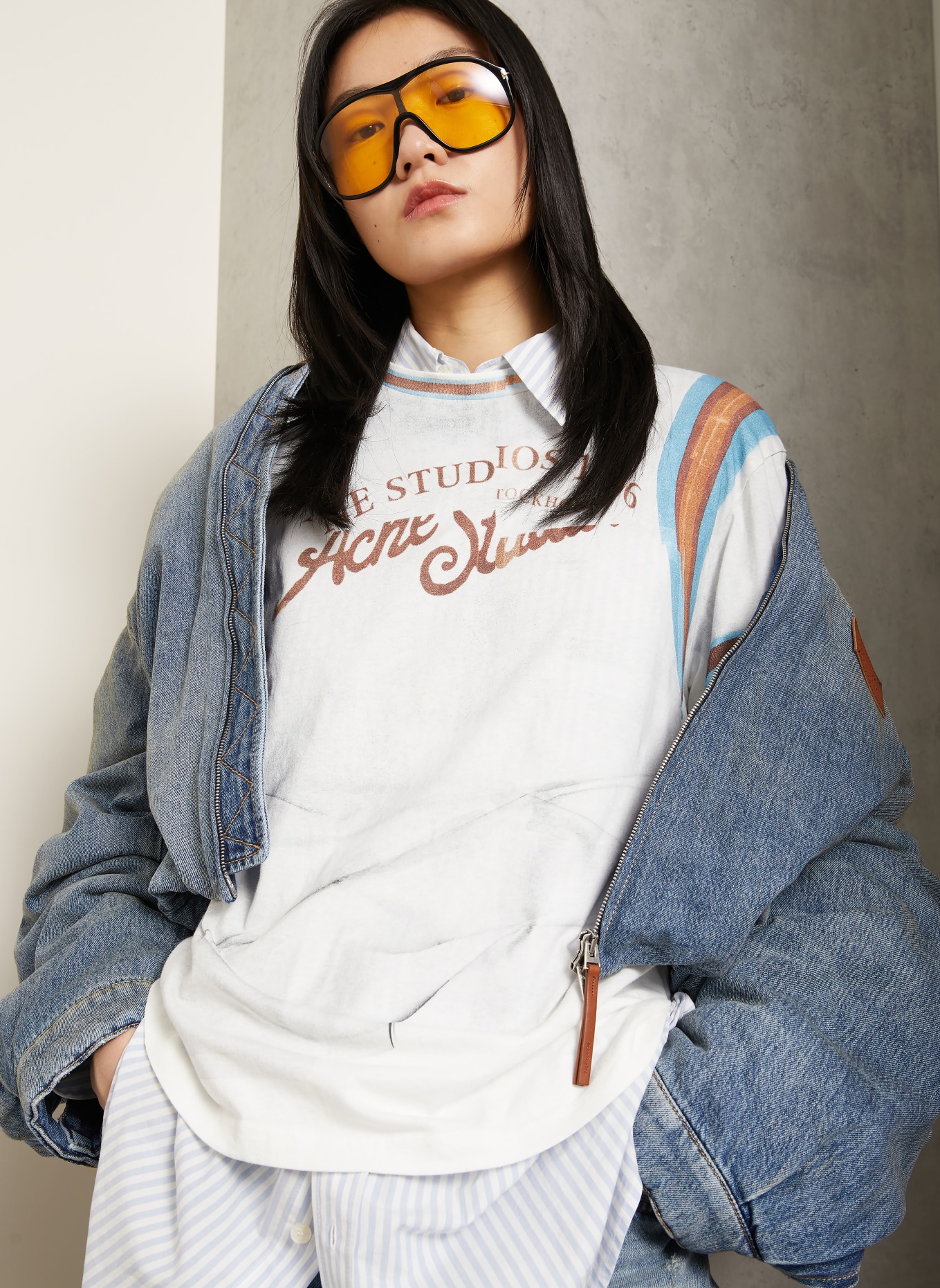 Acne Studios T-Shirt: WEISS / BRAUN / NEONBLAU