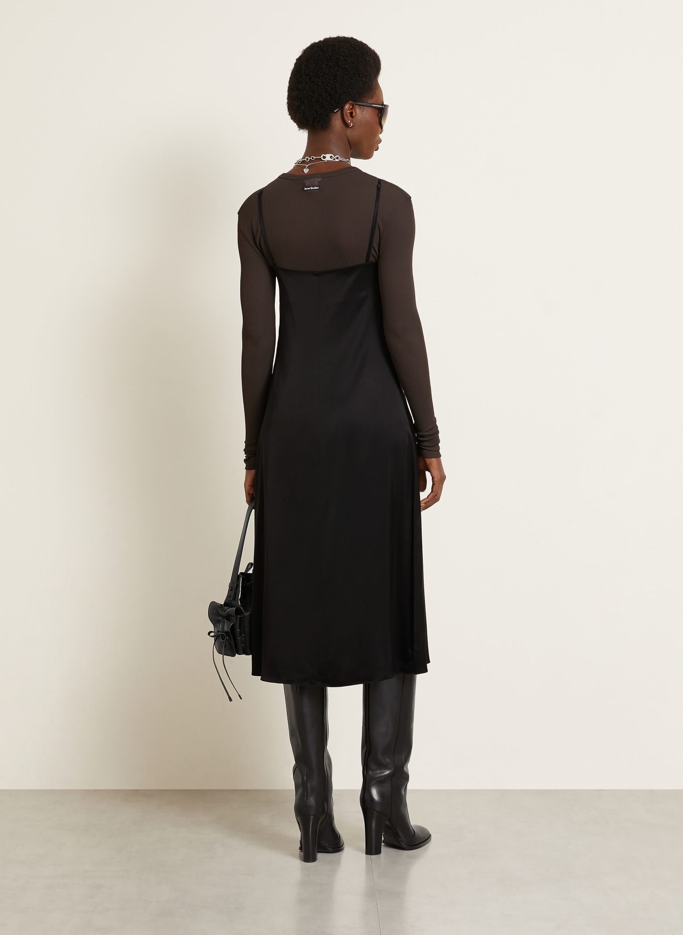 Acne Studios Satijnen jurk met kant: ZWART