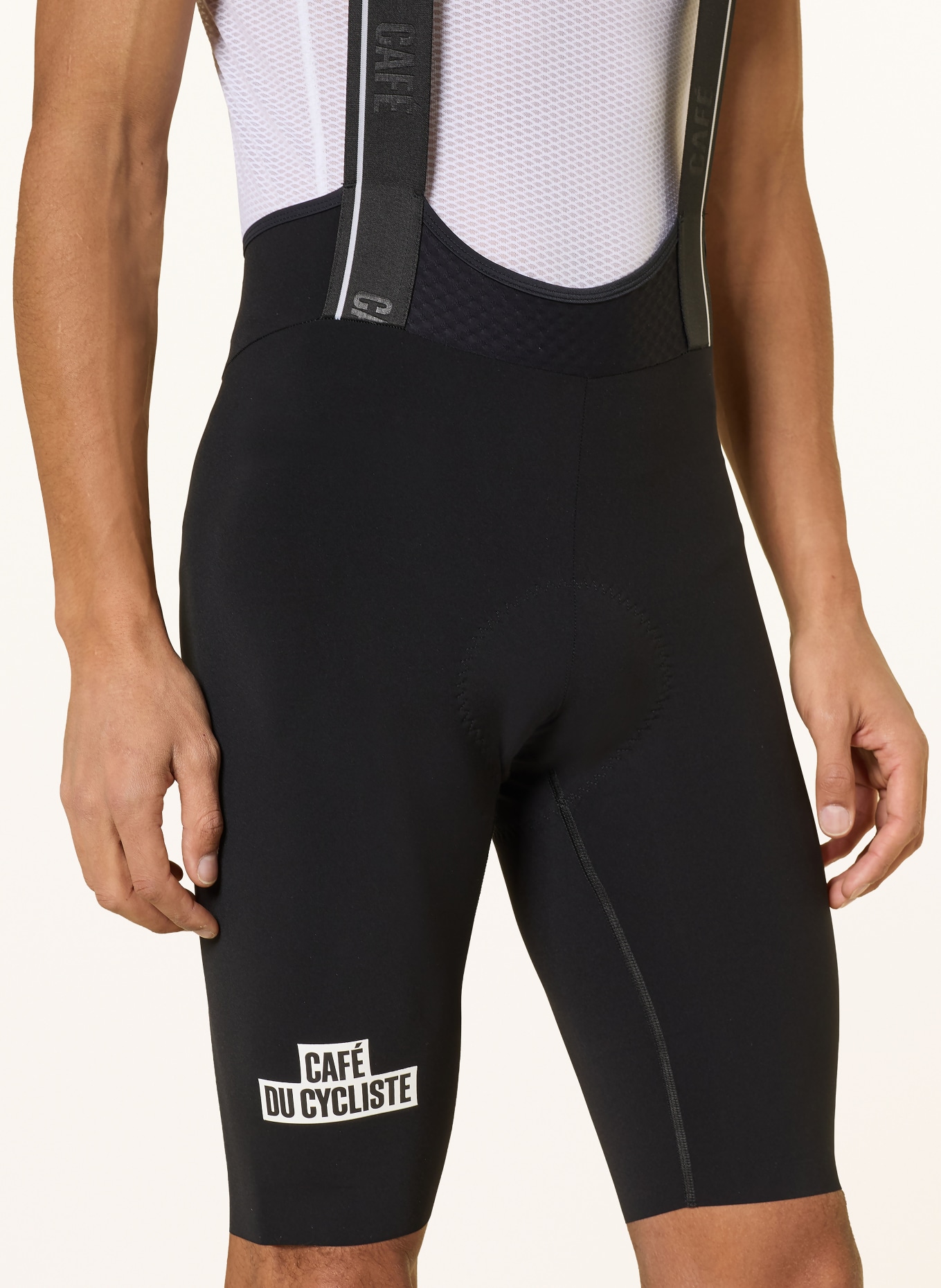 CAFÉ DU CYCLISTE Pantaloni de ciclism VICTOIRE cu bretele și inserție căptușită: NEGRU