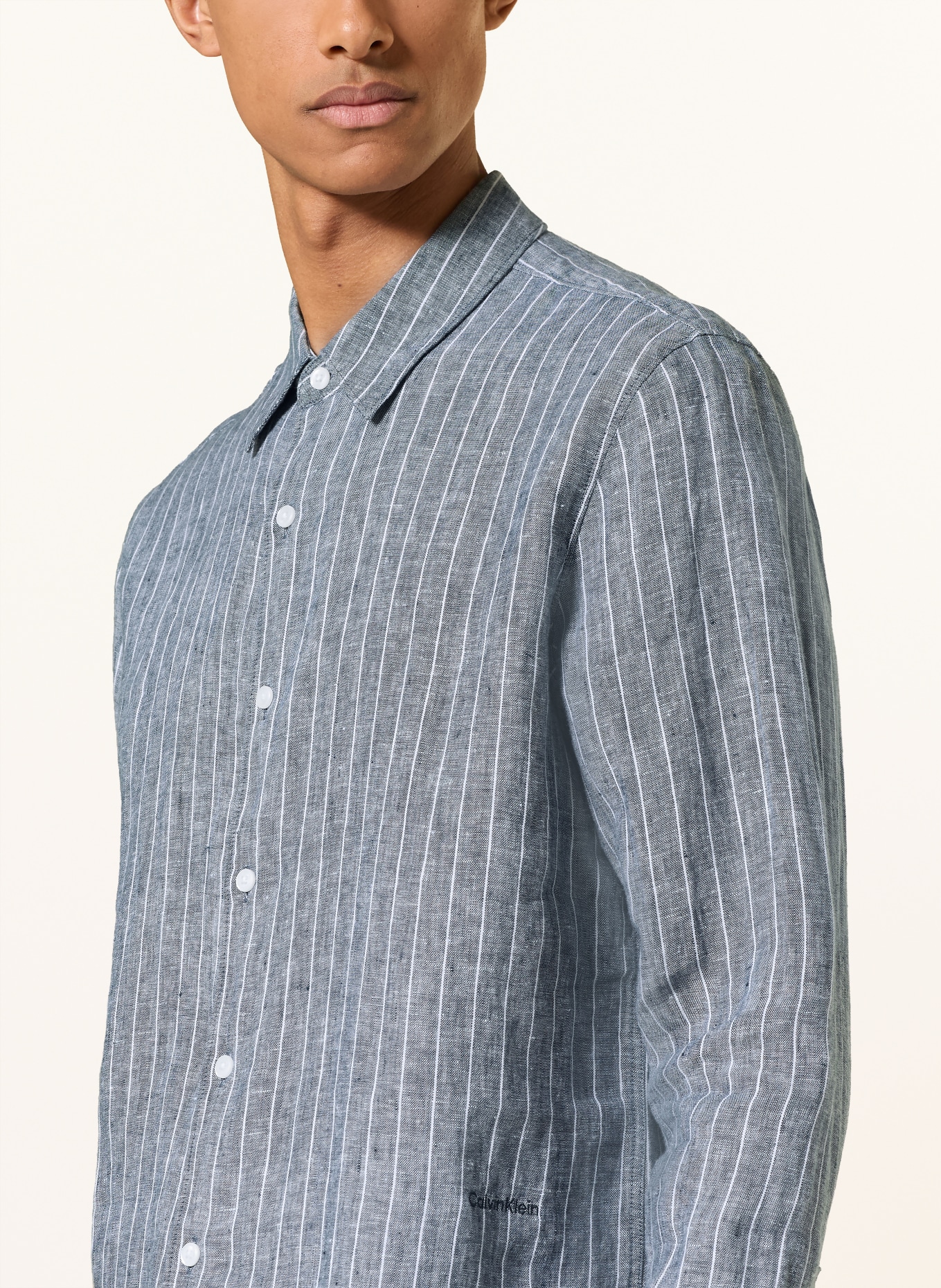 Calvin Klein Classic Fit Linen Shirt: BLUE / WHITE