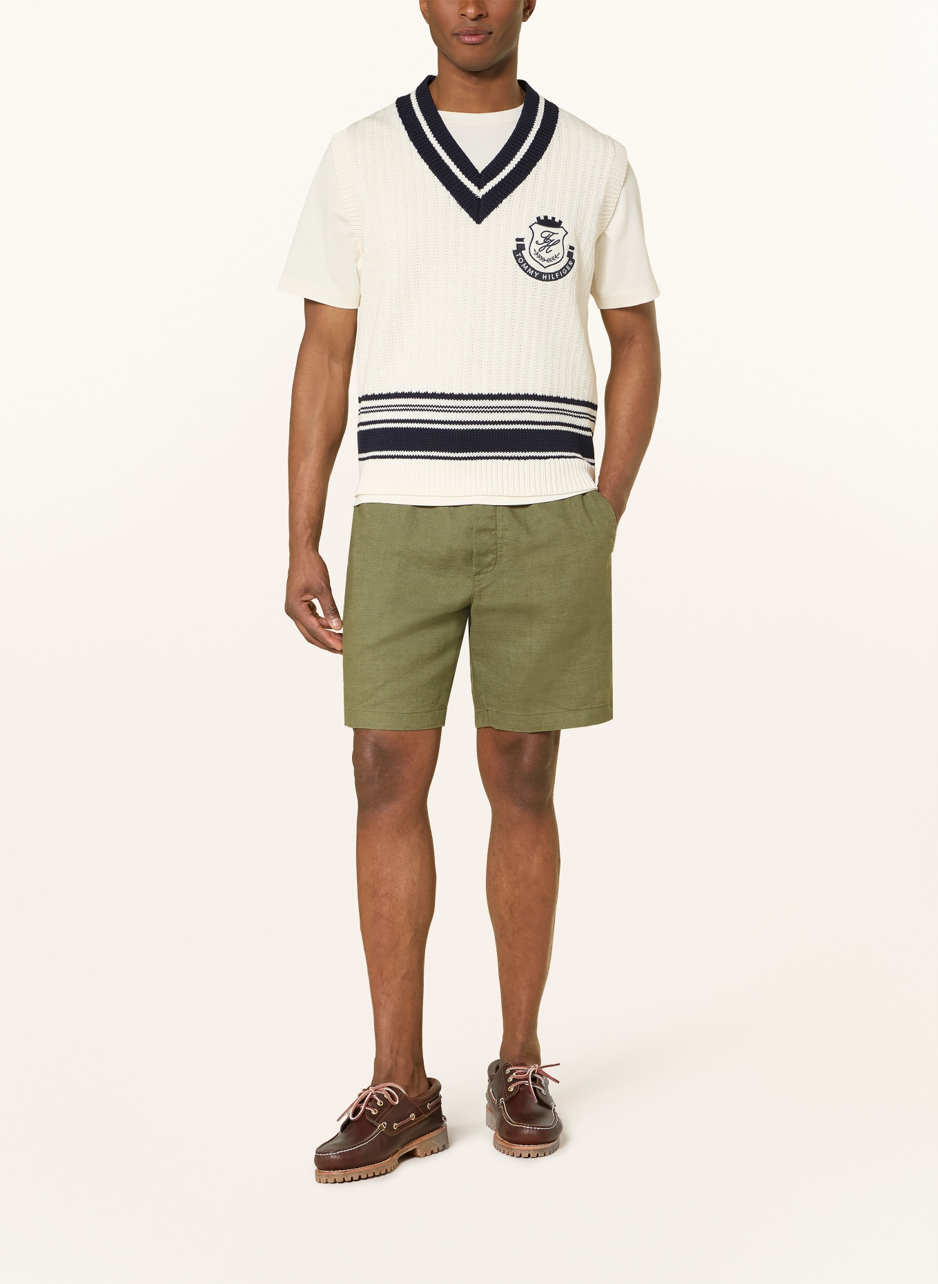 TOMMY HILFIGER Leinenshorts DOVER Regular Fit: OLIV