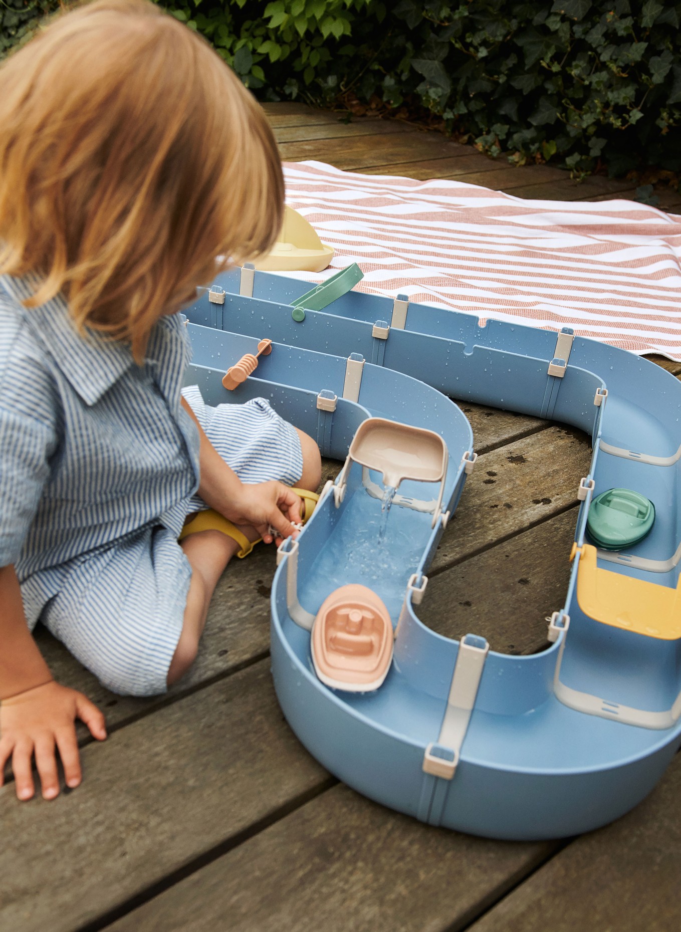 LIEWOOD Hra na vodní cesty CASSIAN: MODRÁ / LOSOSOVÁ / PETROLEJOVÁ