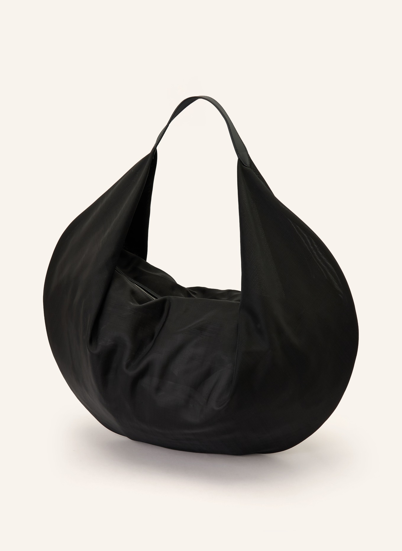 AESTHER EKME Beuteltasche RAY LARGE: SCHWARZ / SILBER