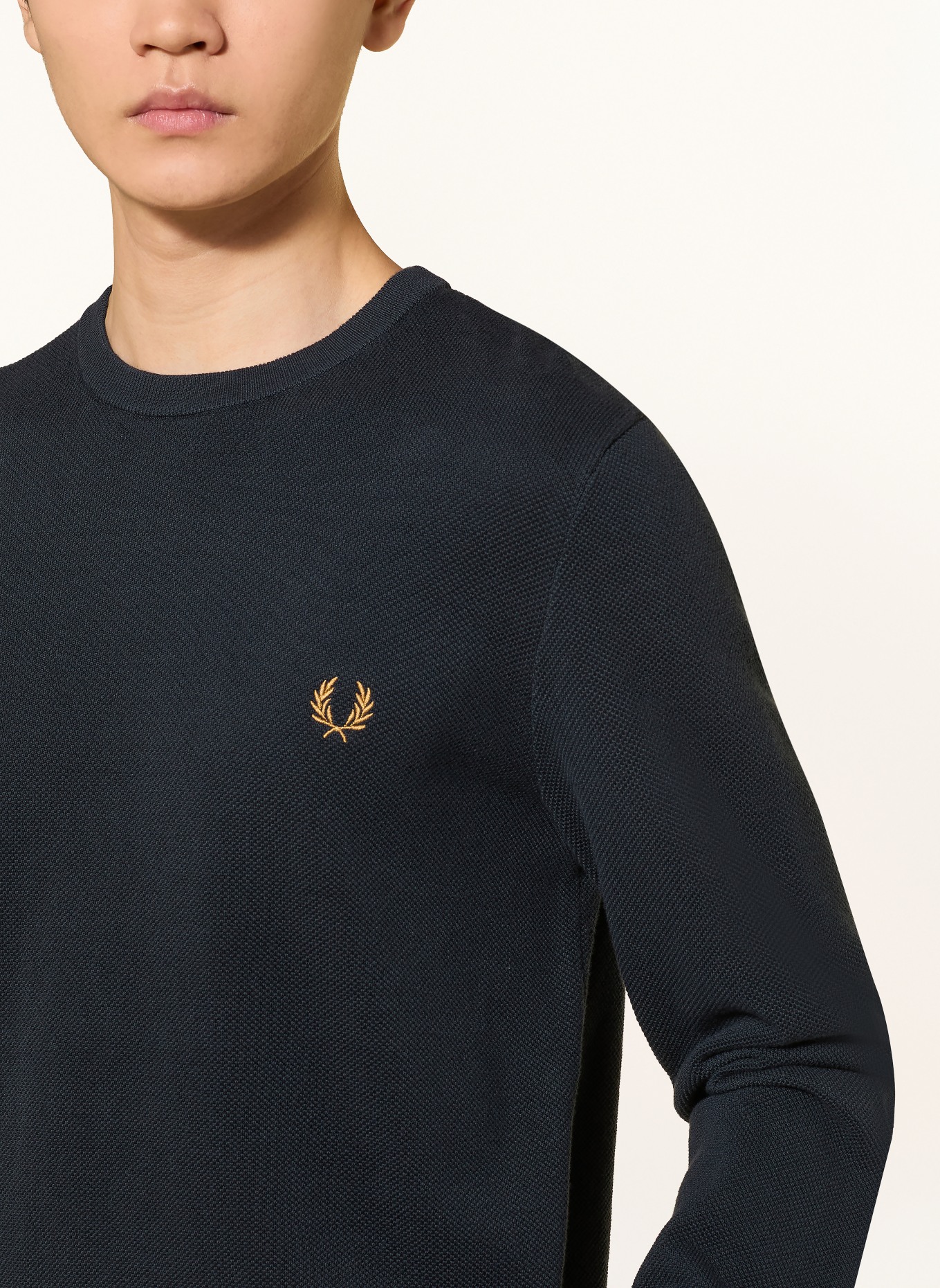 FRED PERRY Svetr z piké: TMAVĚ MODRÁ