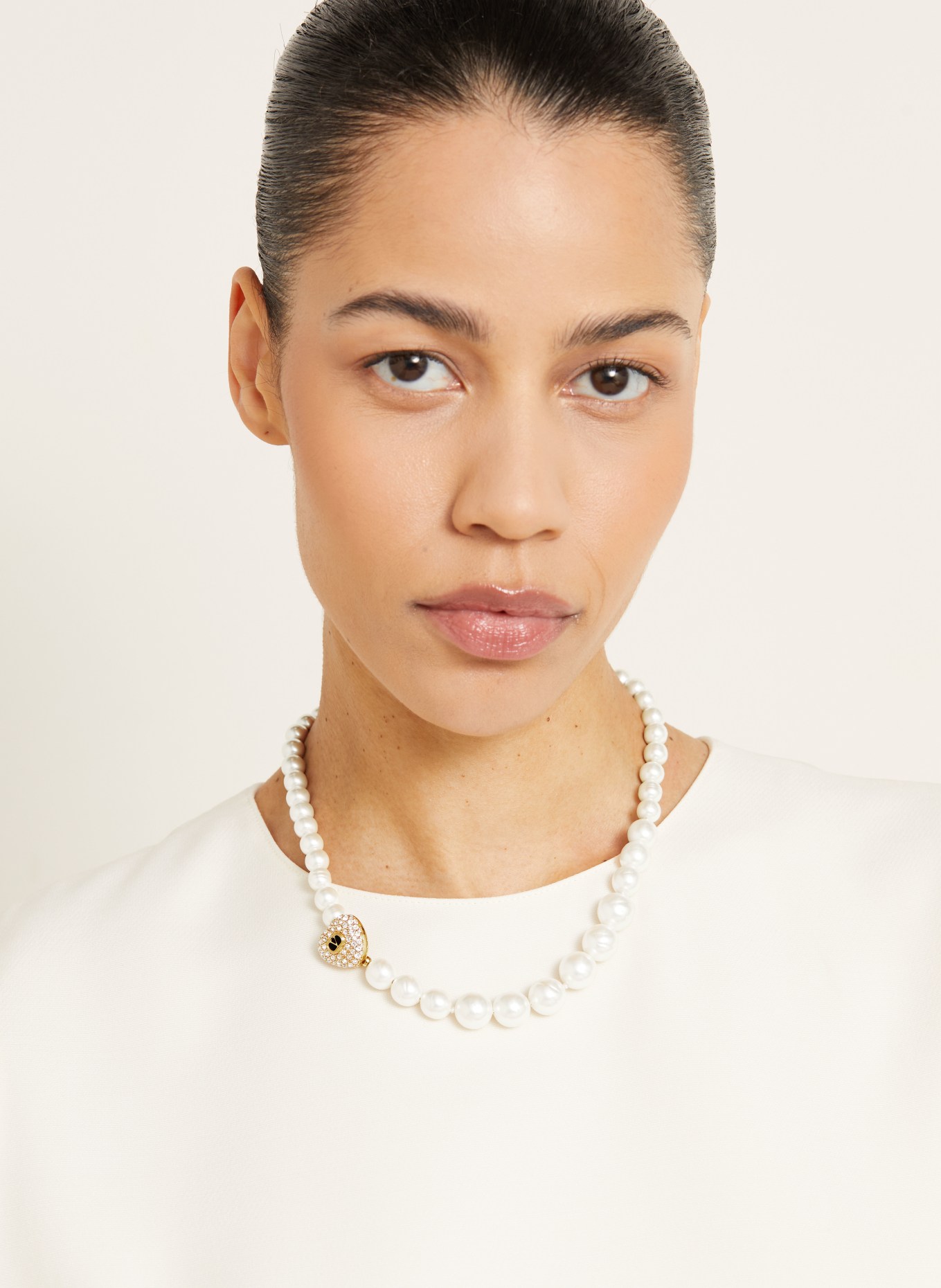 VALENTINO GARAVANI Halsketting COEUR ROYAL met Swarovski-kristallen: CRÈME / GOUD / ZWART