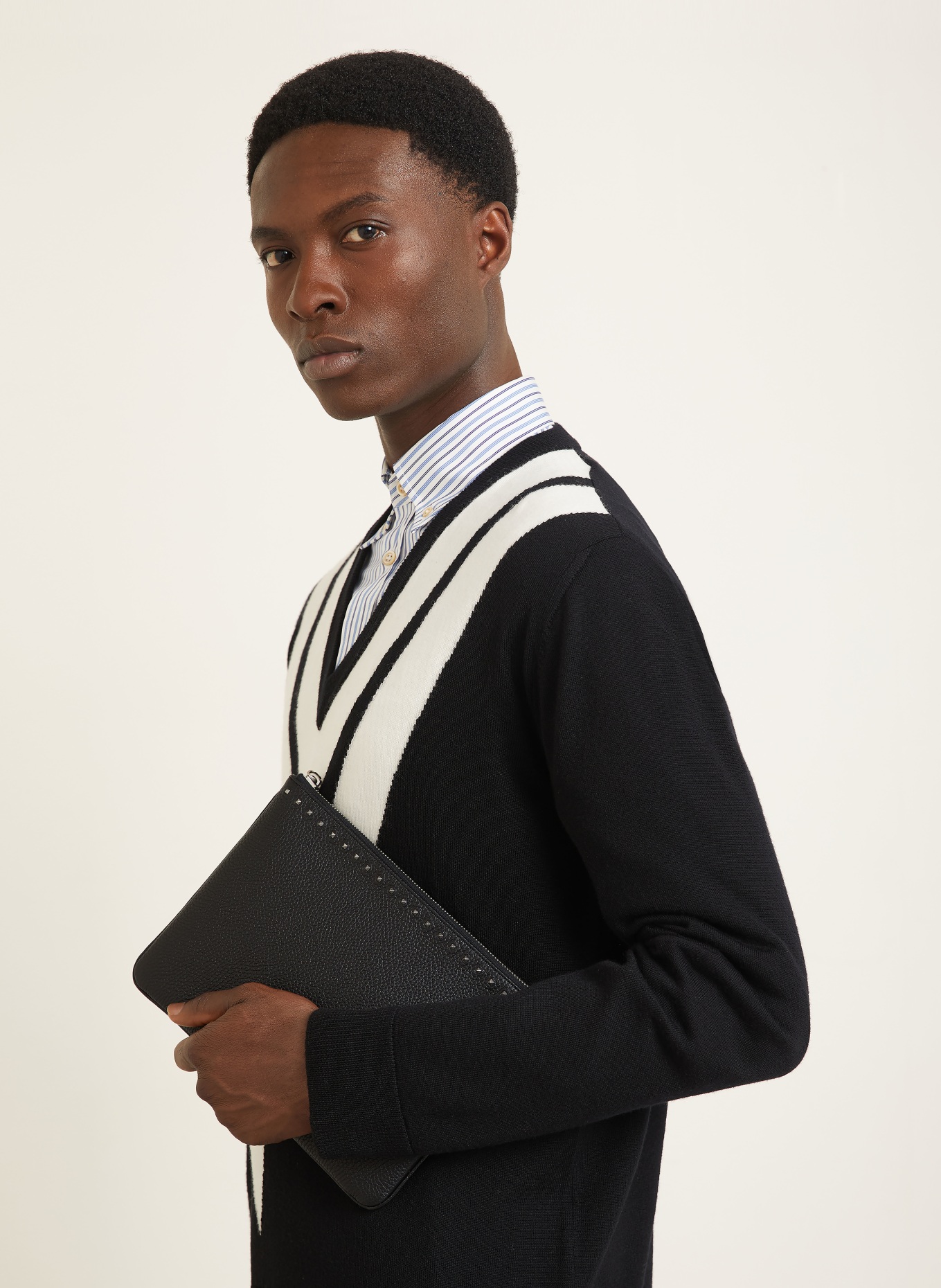 VALENTINO GARAVANI Clutch ROCKSTUD met studs: ZWART / ZILVER