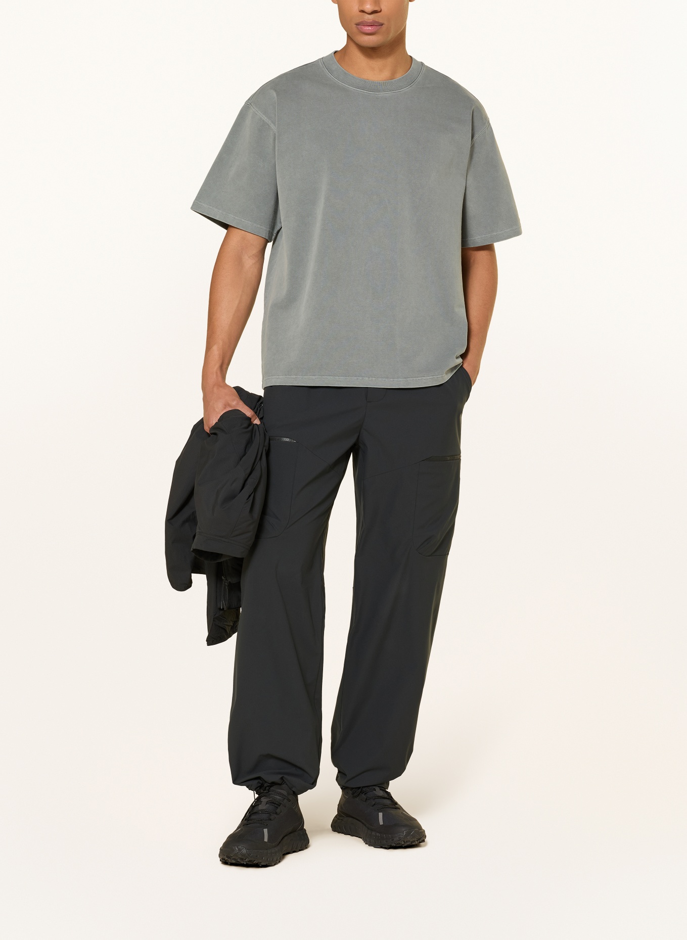 66°NORTH T-shirt LOGN: DONKERGRIJS