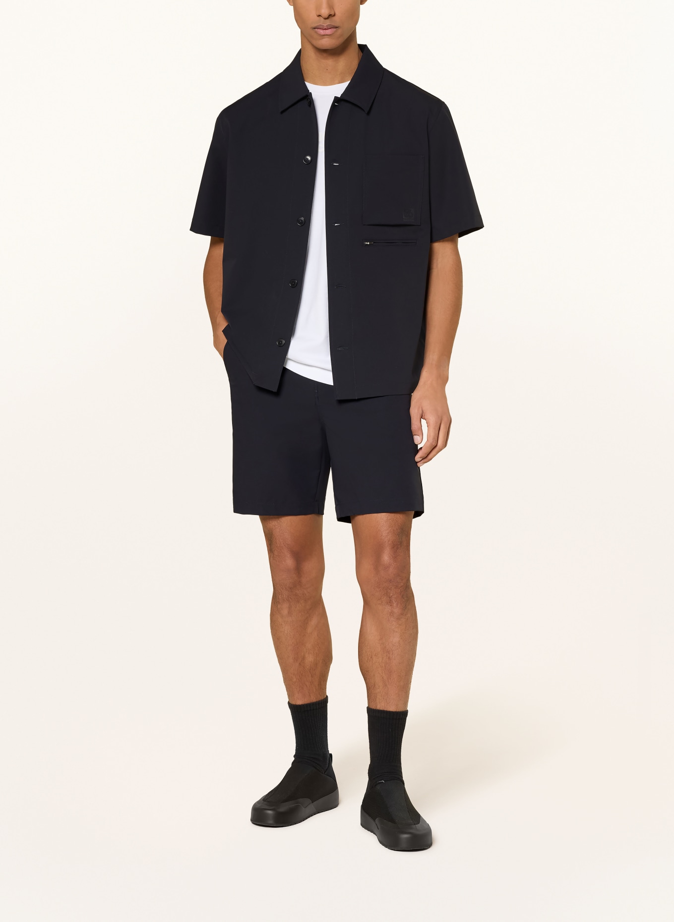 66°NORTH Trekkingshort NES: ZWART