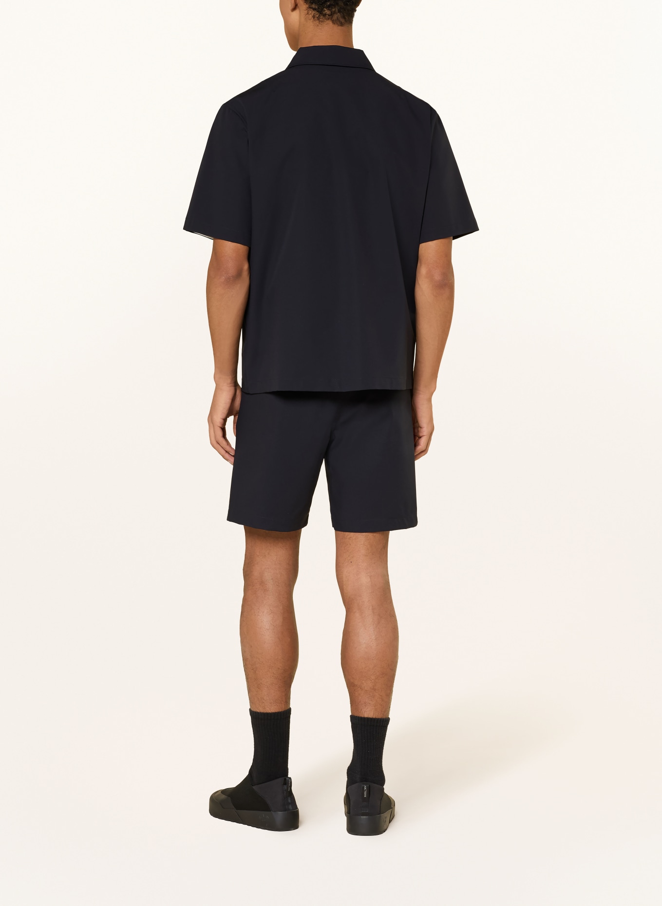 66°NORTH Trekkingshort NES: ZWART