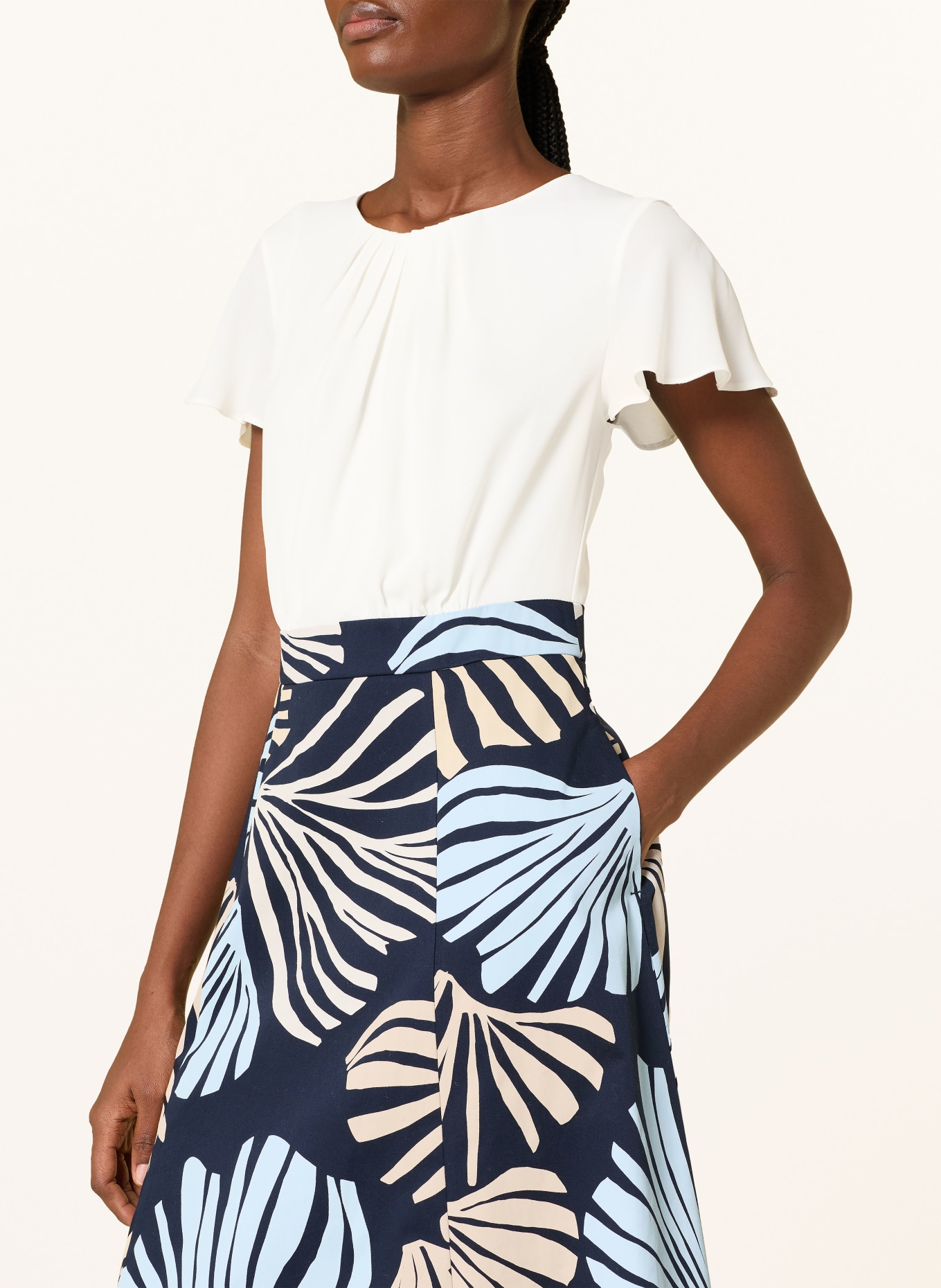 s.Oliver BLACK LABEL robe: BLANC / BLEU CLAIR / BLEU FONCÉ