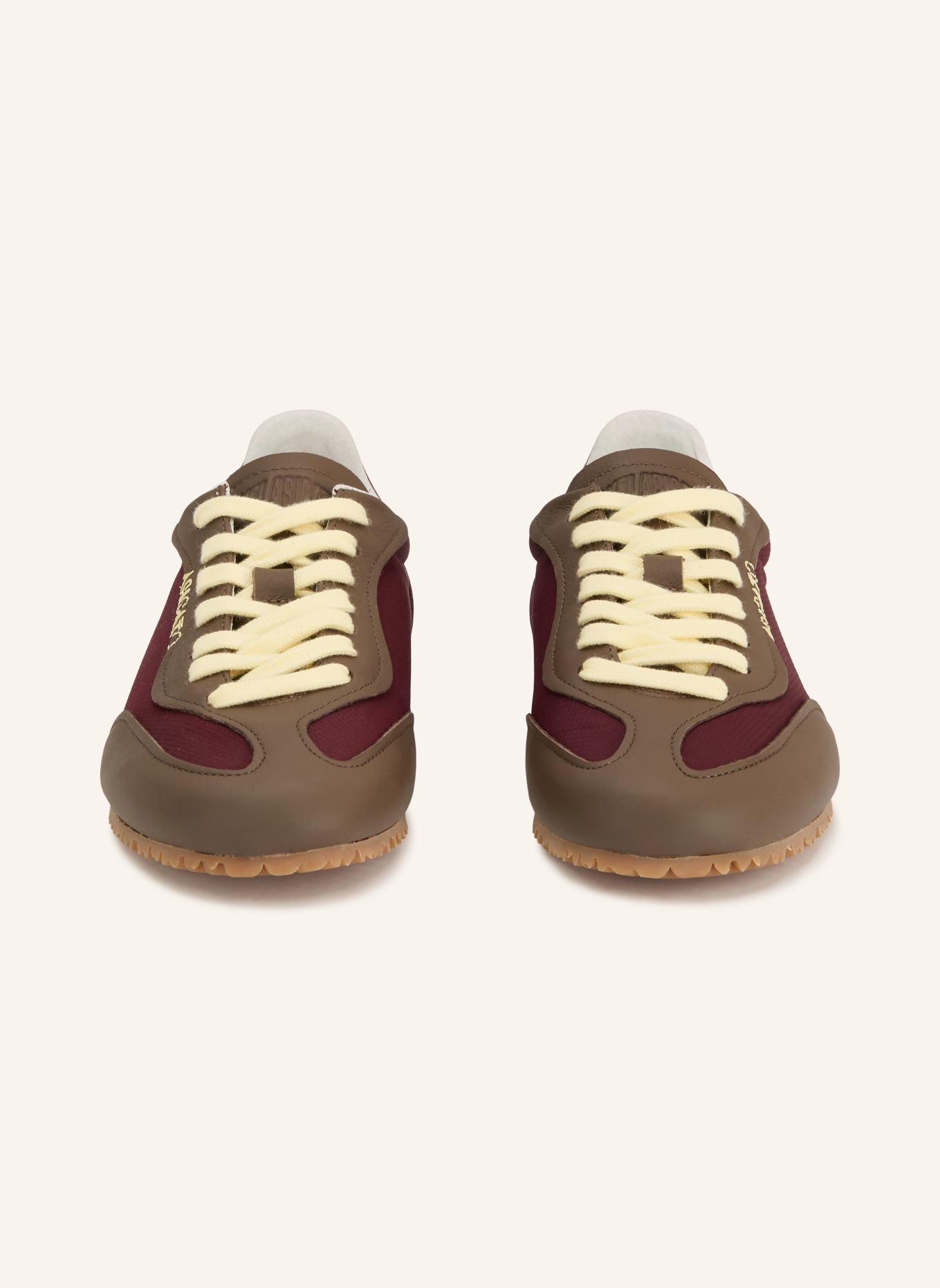 AXEL ARIGATO Sneaker DAZE RUNNER: DONKERROOD / MARRON FONCÉ