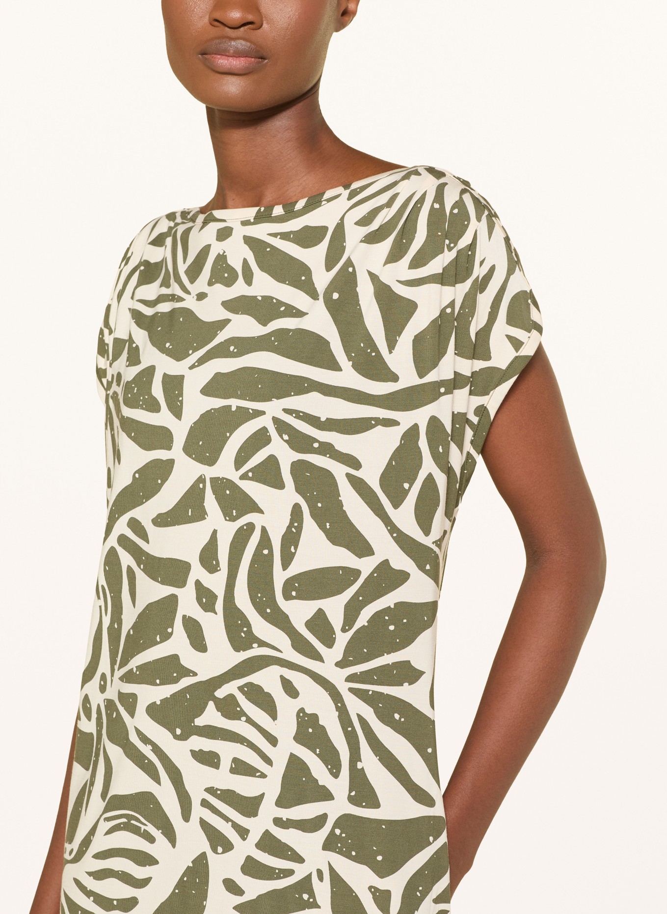 SCHIESSER Nachtjapon SELECTED PREMIUM: OLIJF / CRÈME