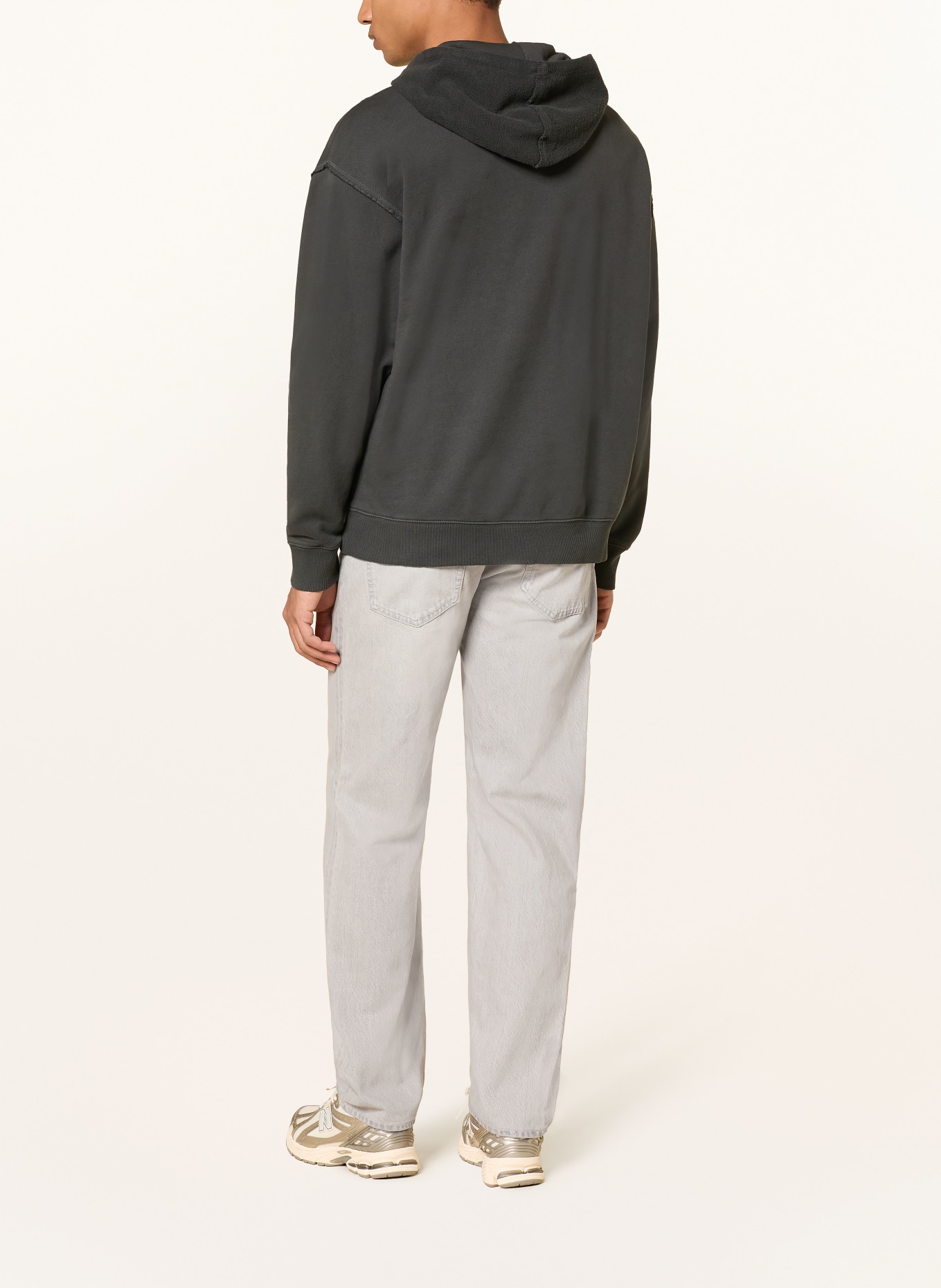 HUGO JONAH Straight Fit Jeans: 035 MEDIUM GREY