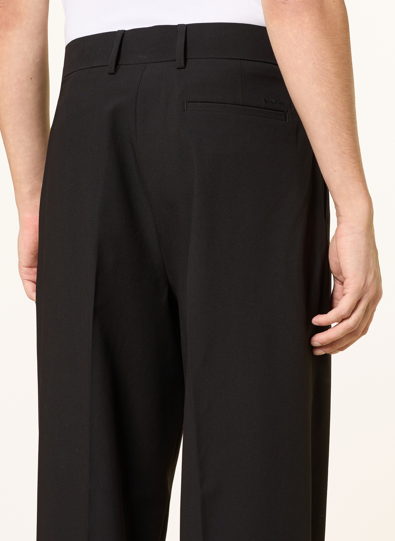 WRSTBHVR Chino JANOSH: ZWART