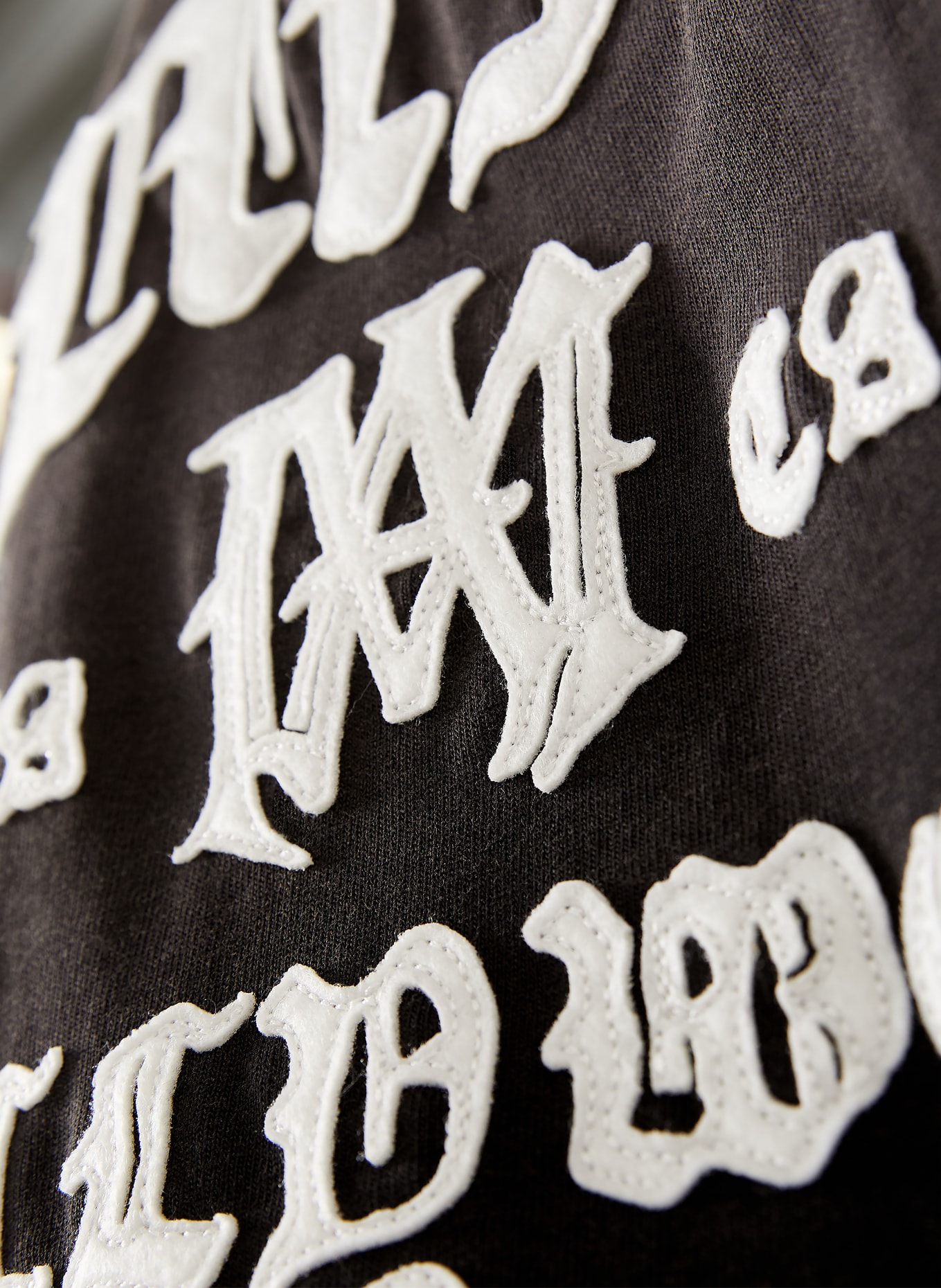 AMIRI T-shirt: ZWART / WIT