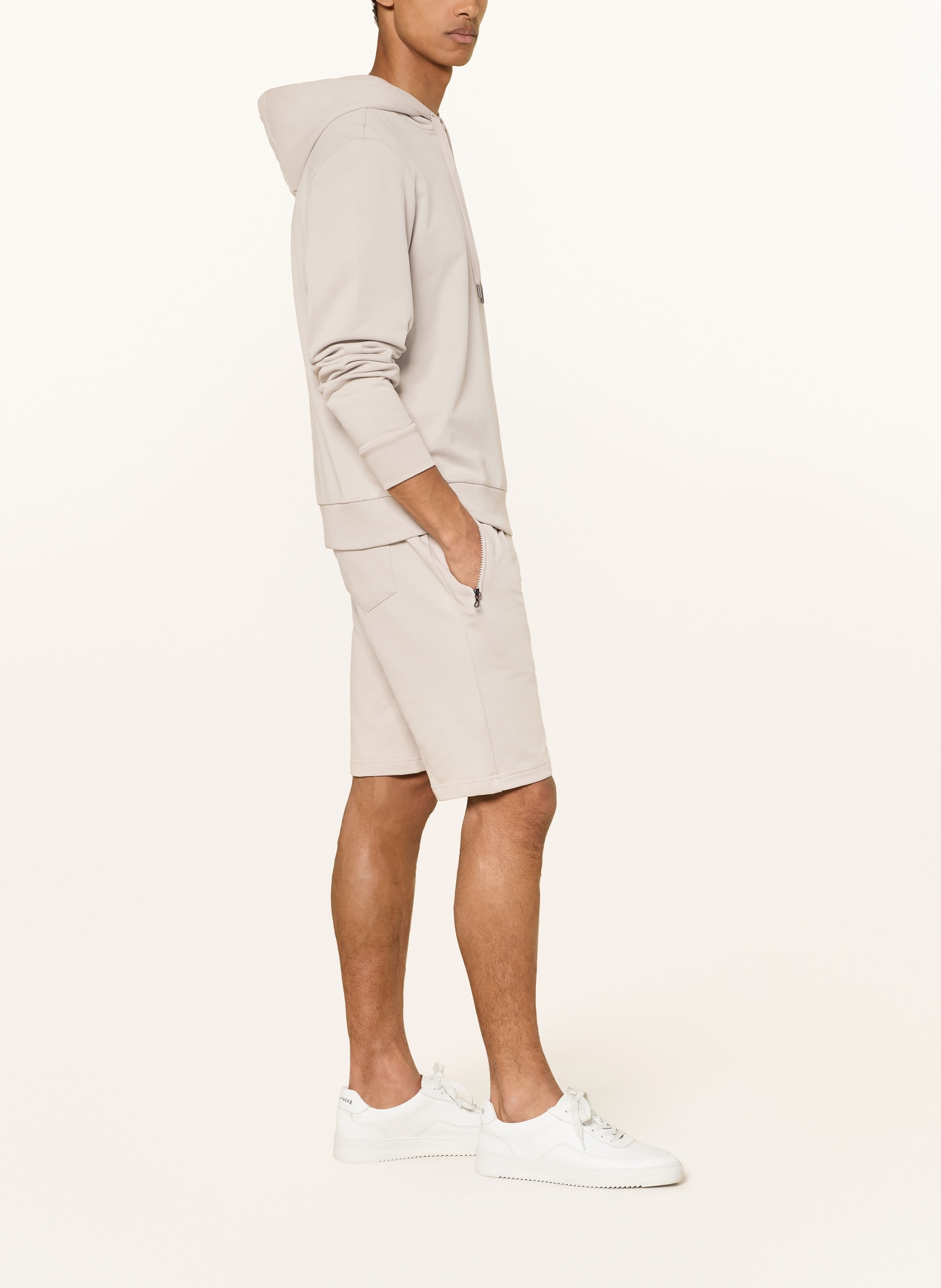 COLMAR Sweatshorts: TAUPE