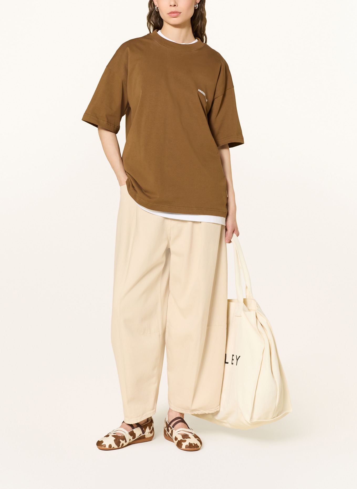 another COTTON LAB T-Shirt: BRAUN