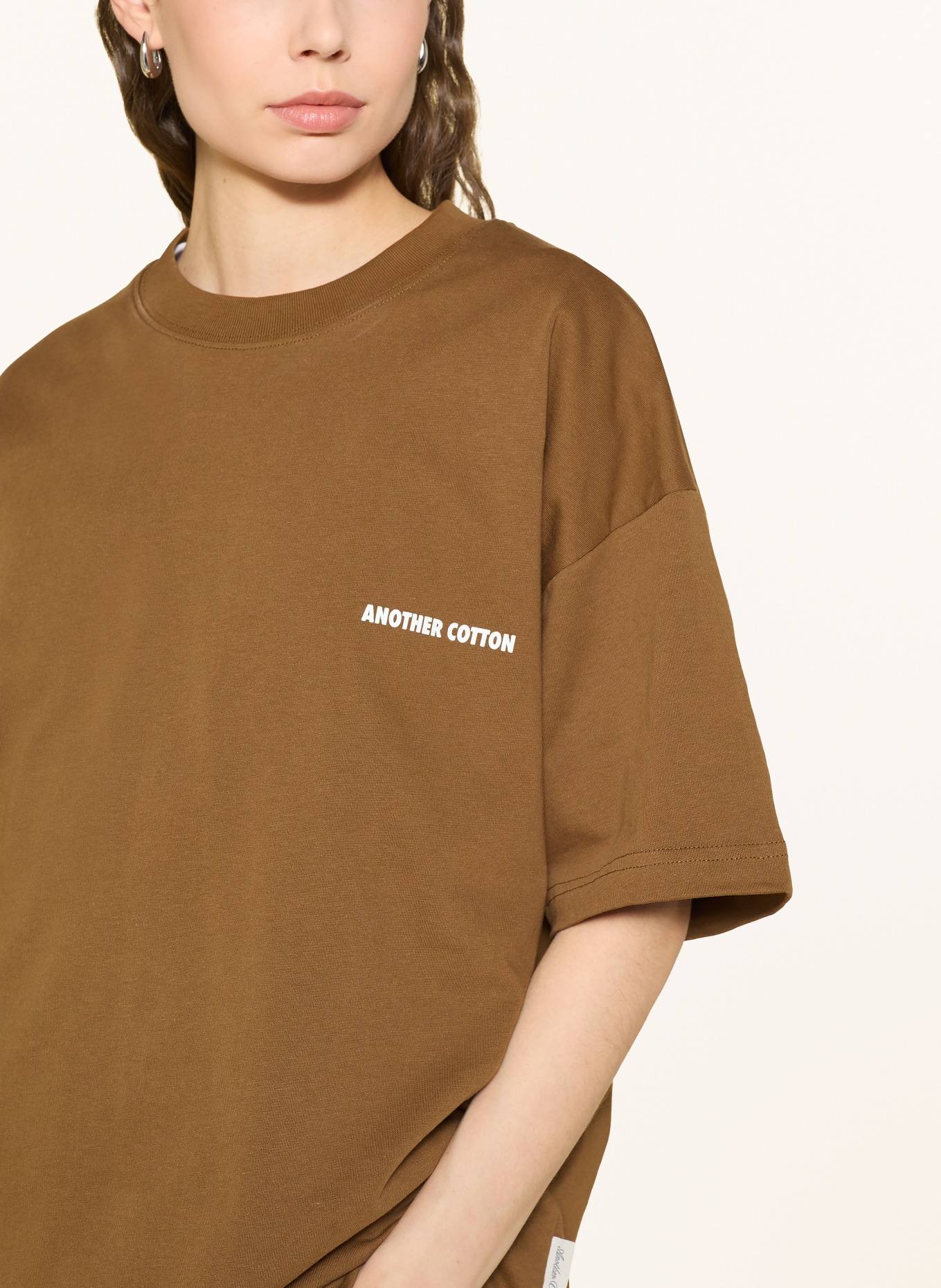 another COTTON LAB T-Shirt: BRAUN