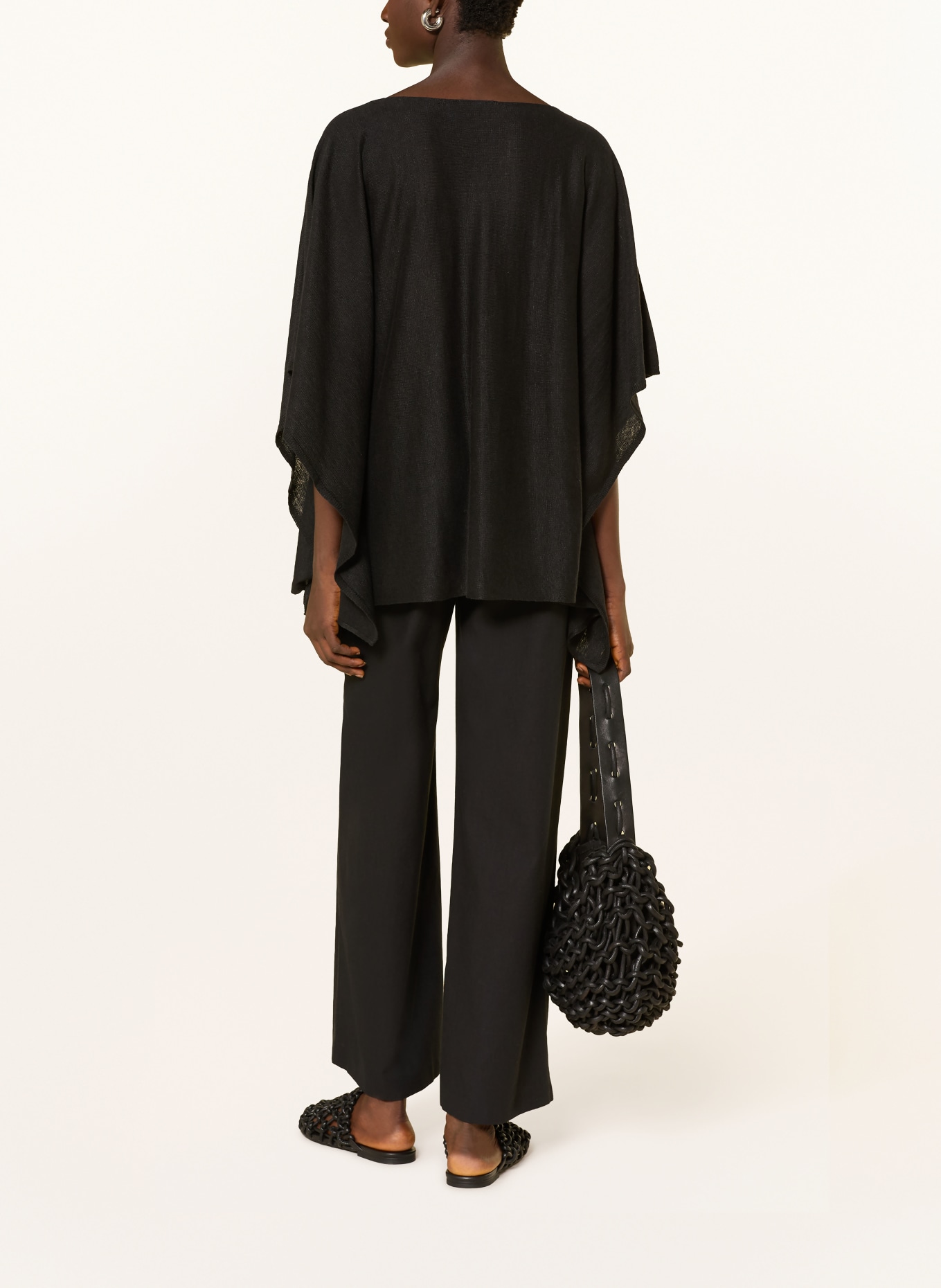 darling harbour poncho: BLACK