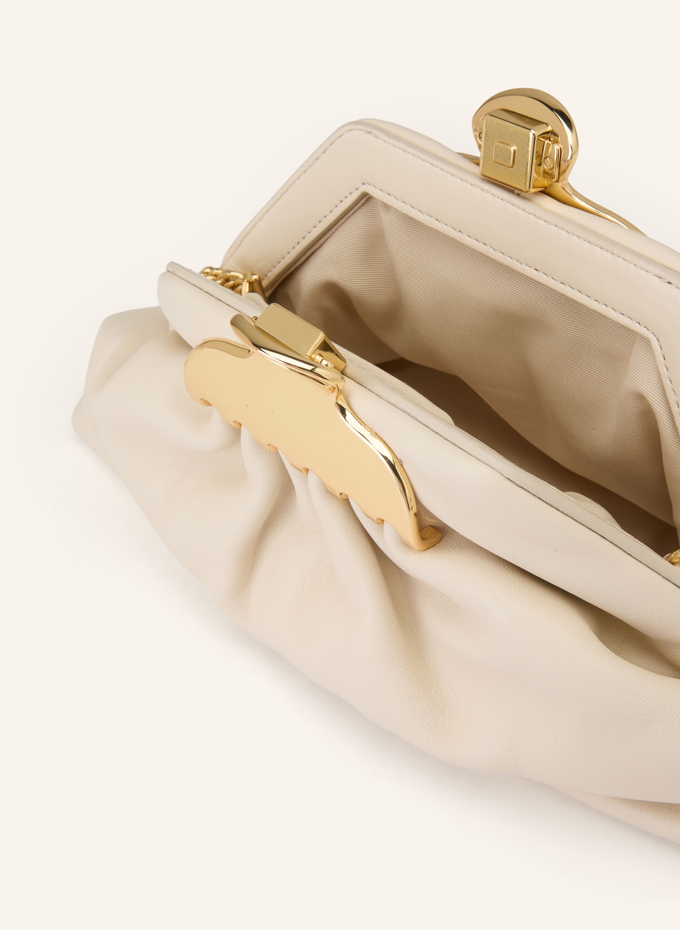 MARC JACOBS Pochette THE GLAM SMALL CLUTCH BAG: CRÈME / OR
