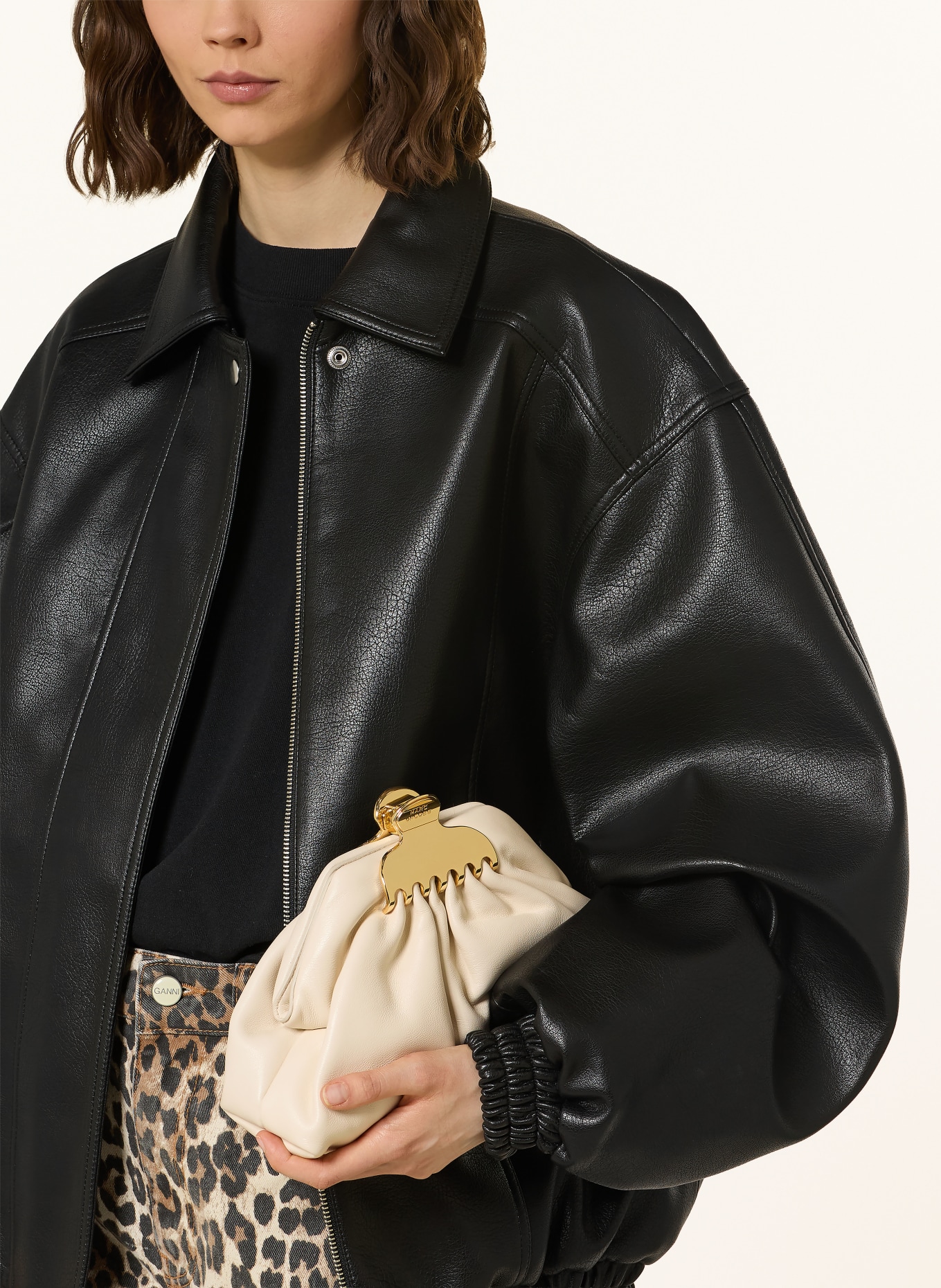 MARC JACOBS Clutch THE GLAM SMALL CLUTCH BAG: CREAM / GOLD