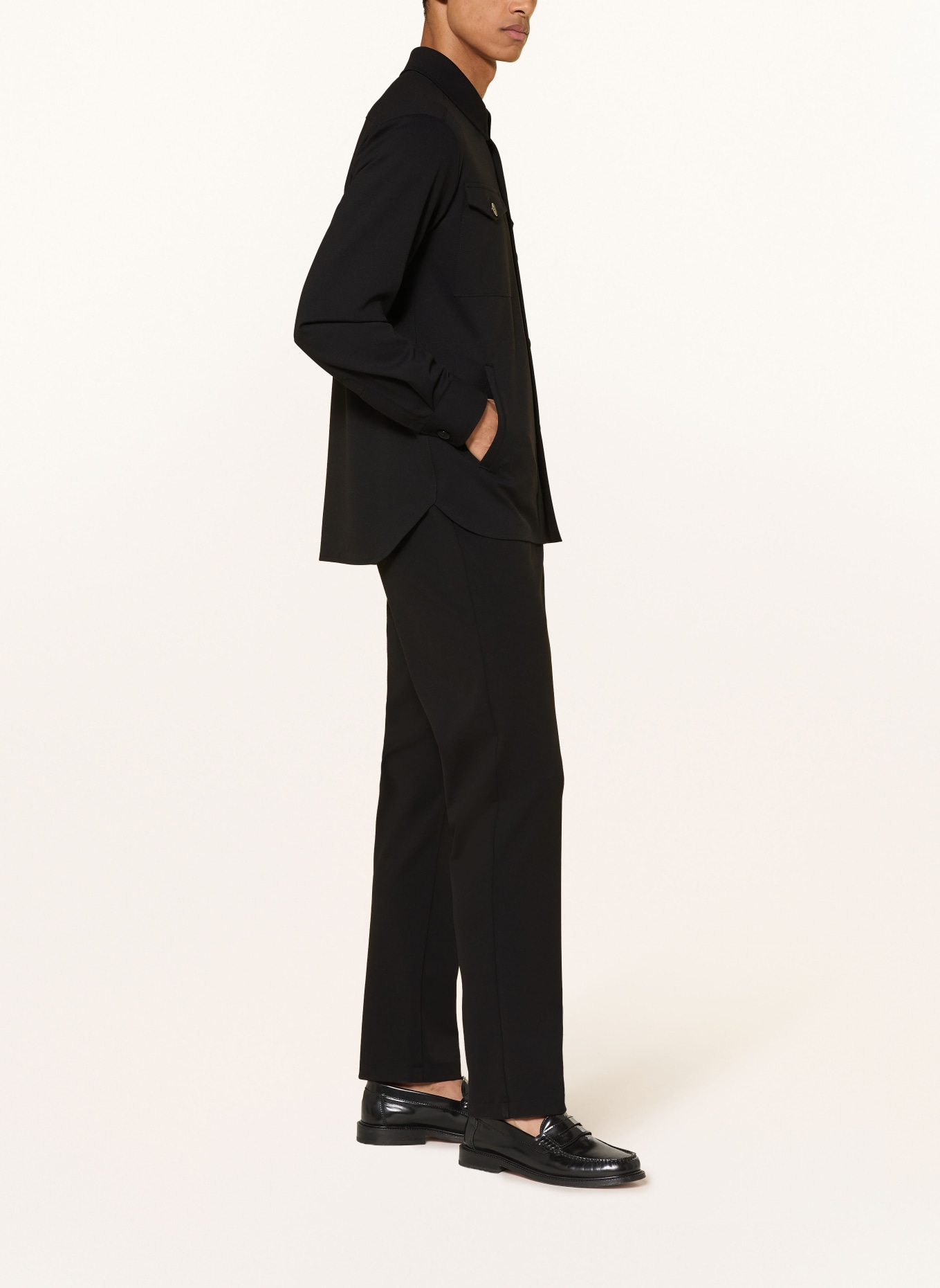 HARRIS WHARF LONDON Chino Regular Fit: SCHWARZ