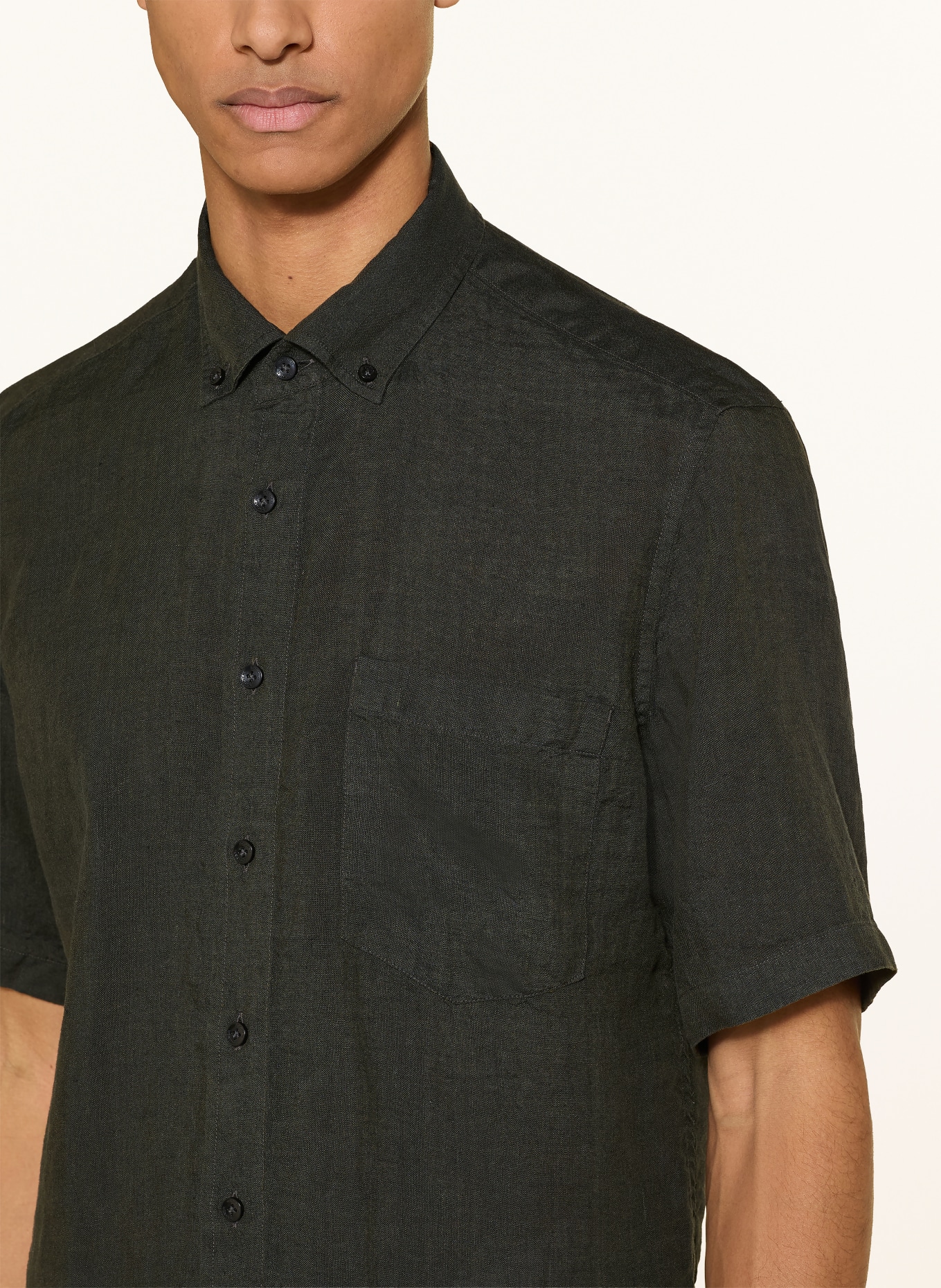 BOGNER Kurzarm-Hemd LYKOS-5 Comfort Fit aus Leinen: DUNKELGRÜN