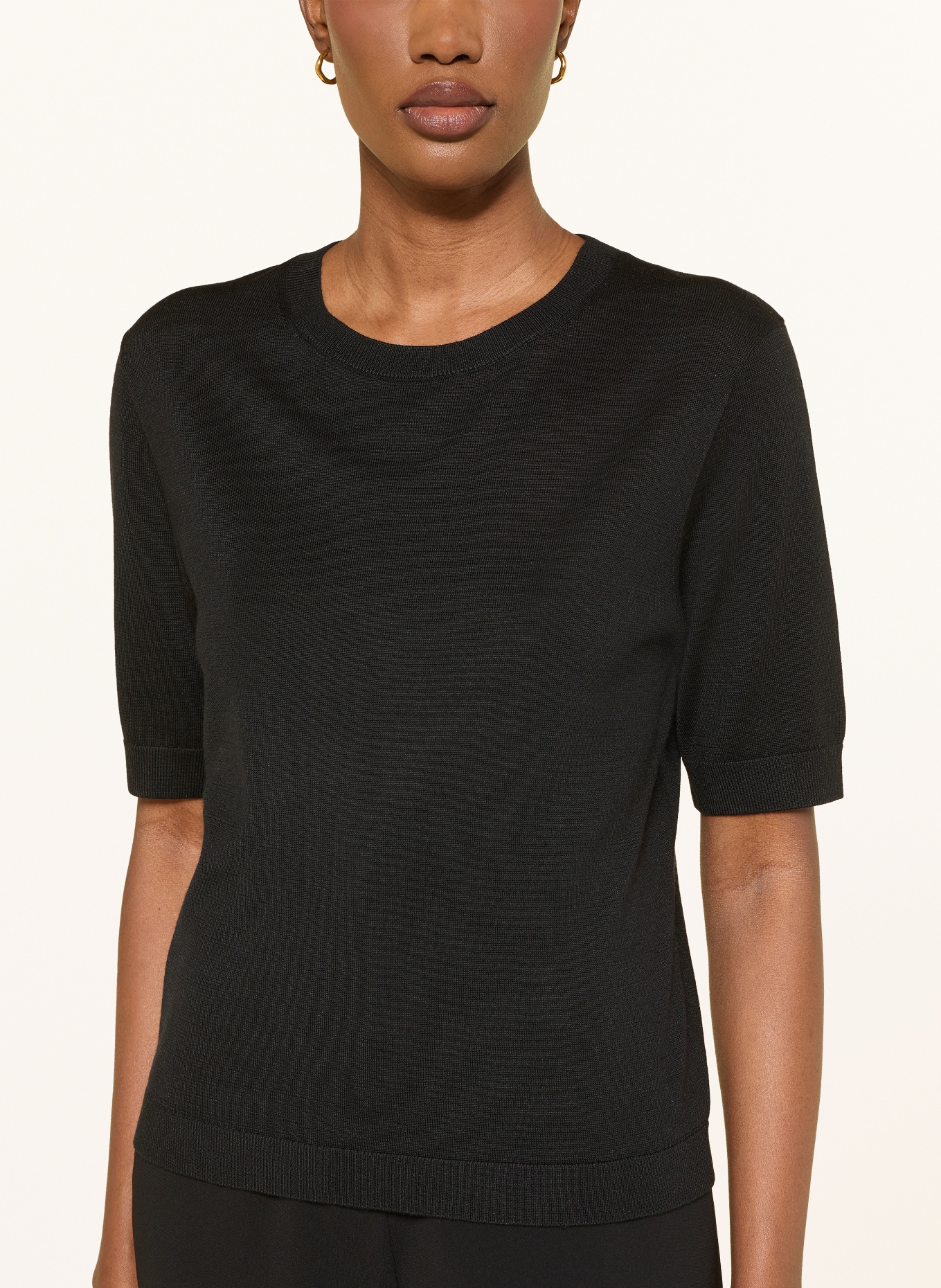 ALMADA LABEL Gebreid shirt PALOMA met zijde: ZWART