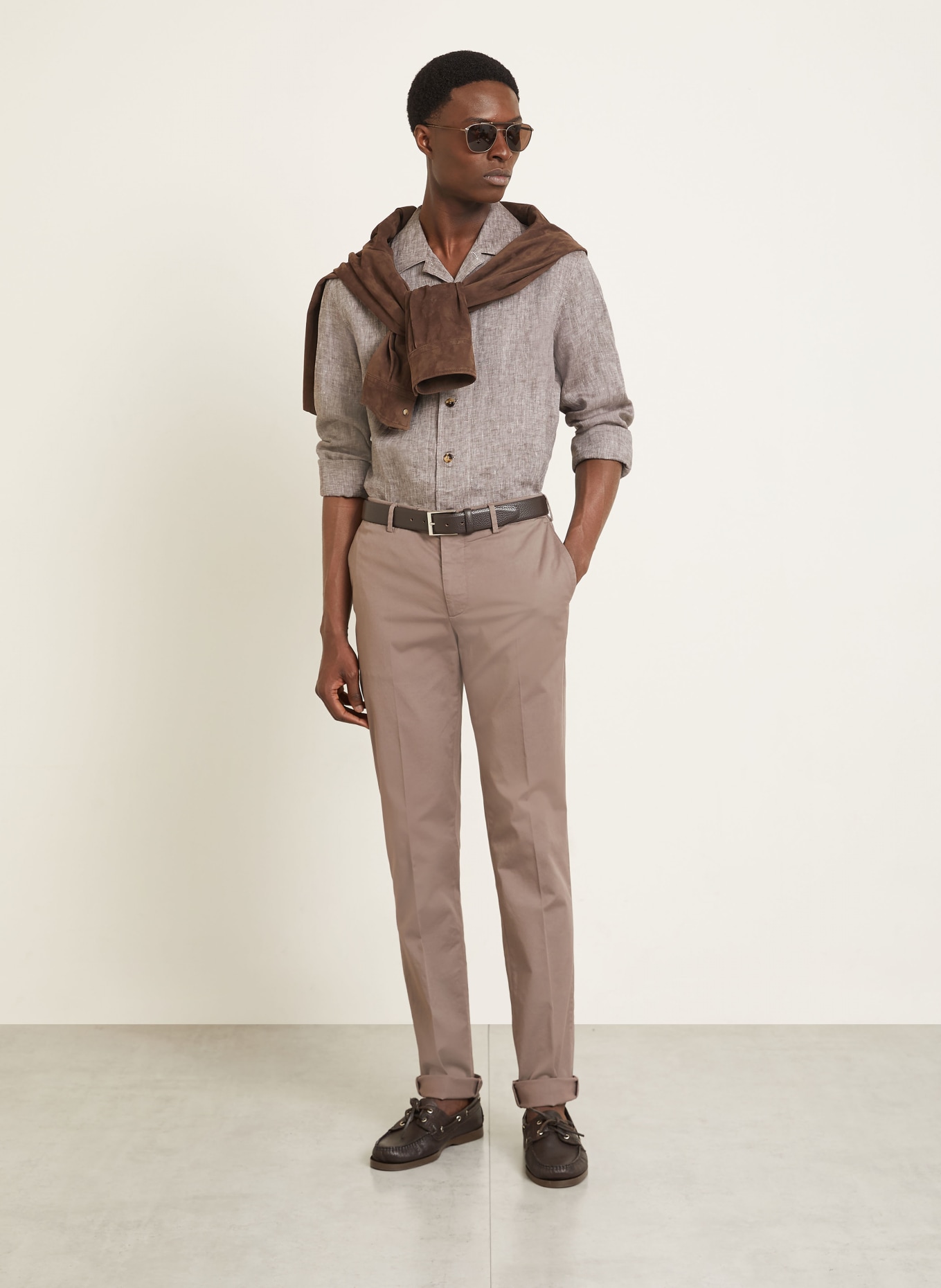 BRUNELLO CUCINELLI Comfort Fit linen shirt: DARK BROWN / WHITE