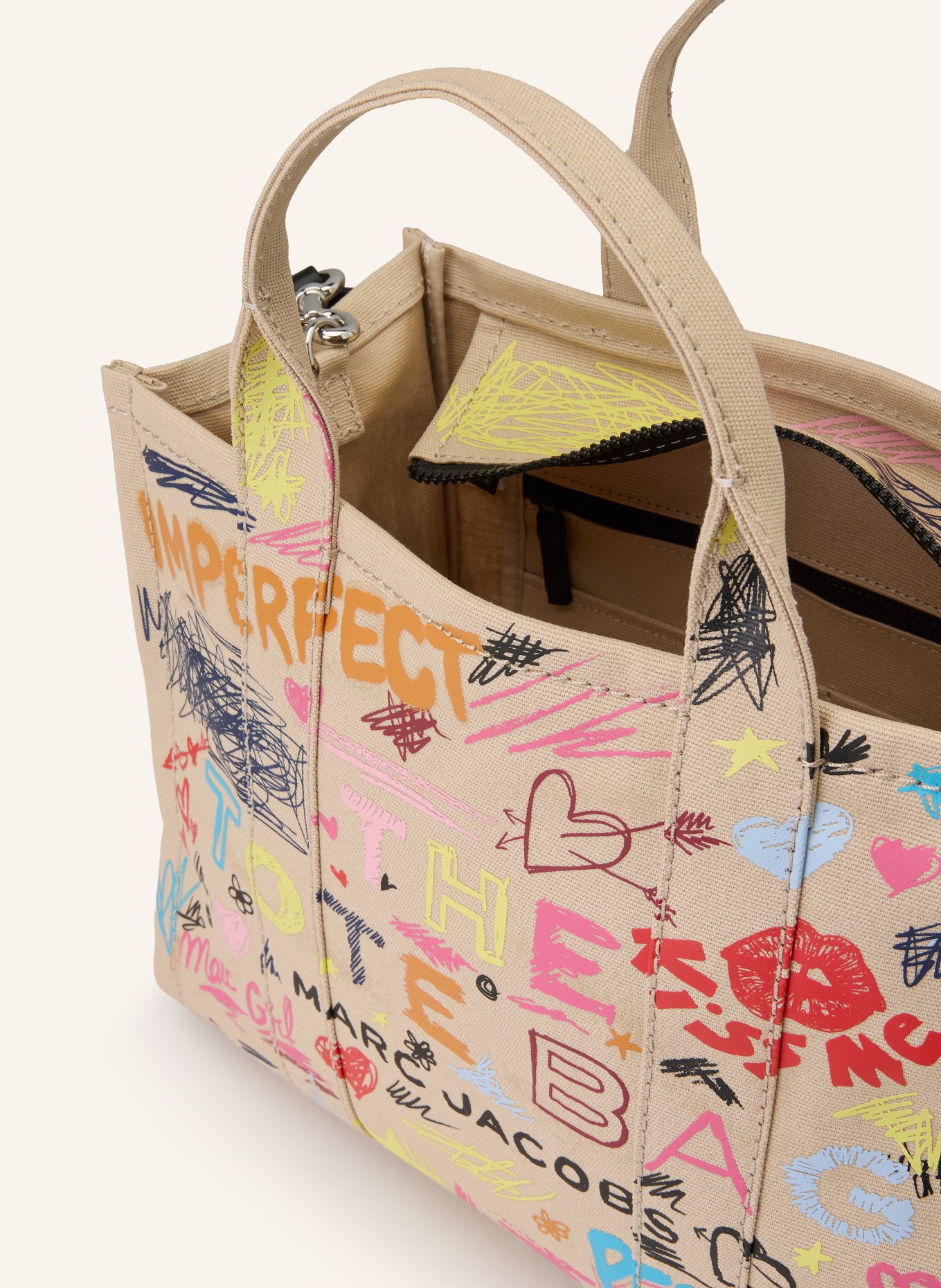 MARC JACOBS Handtasche THE PUNK SCRIBBLE CANVAS MEDIUM TOTE BAG: BEIGE / ROSA / SCHWARZ