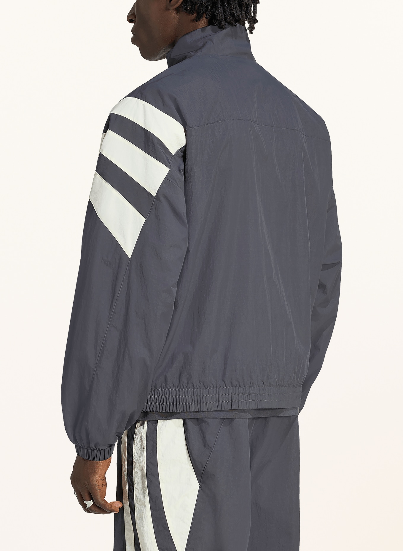 adidas Originals ORIGINALS SANTIAGO Training Jacket: DARK GRAY / WHITE