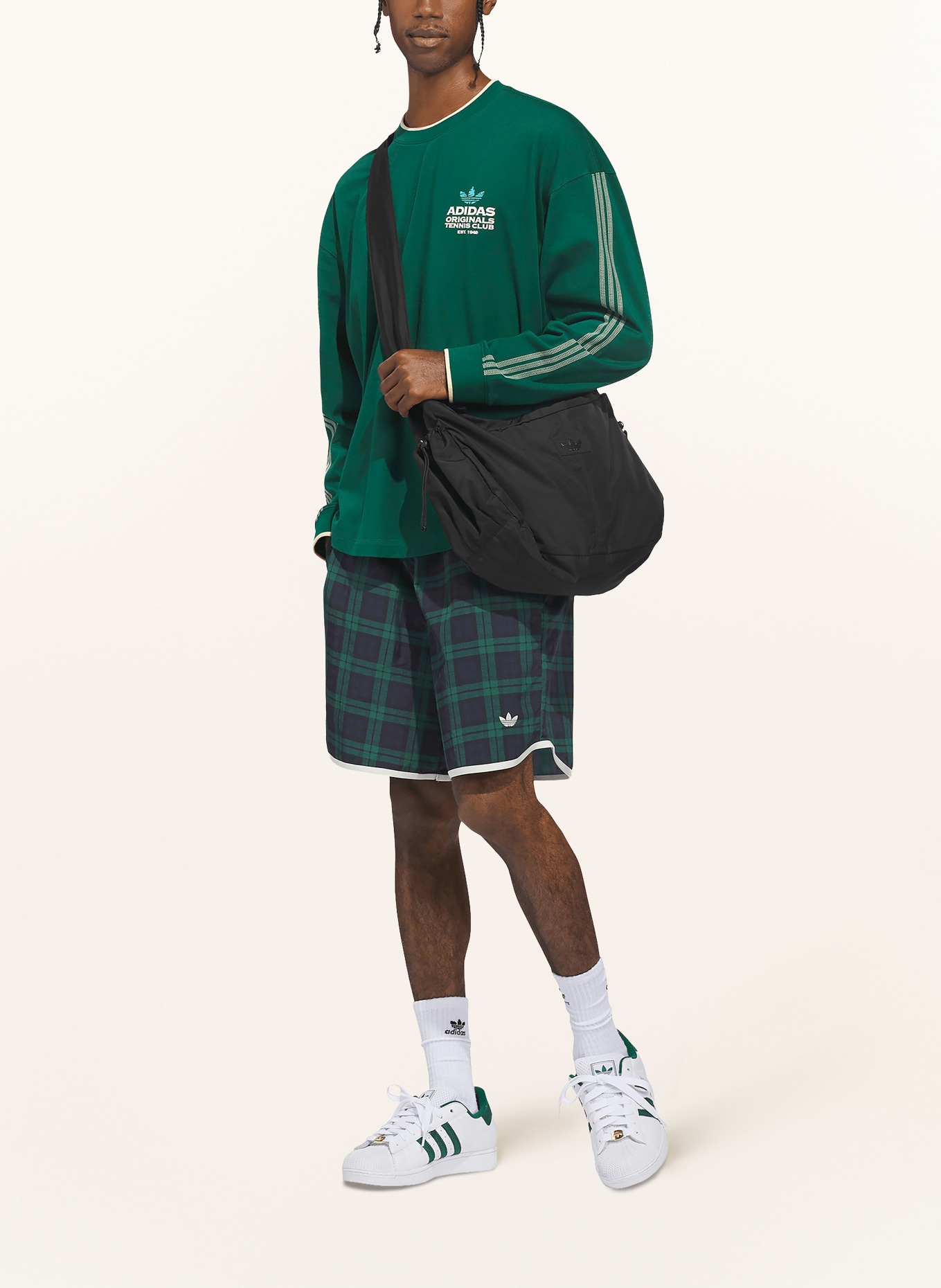 adidas Originals Korte broek CHERRY TRACK SHORT: GROEN / DONKERBLAUW