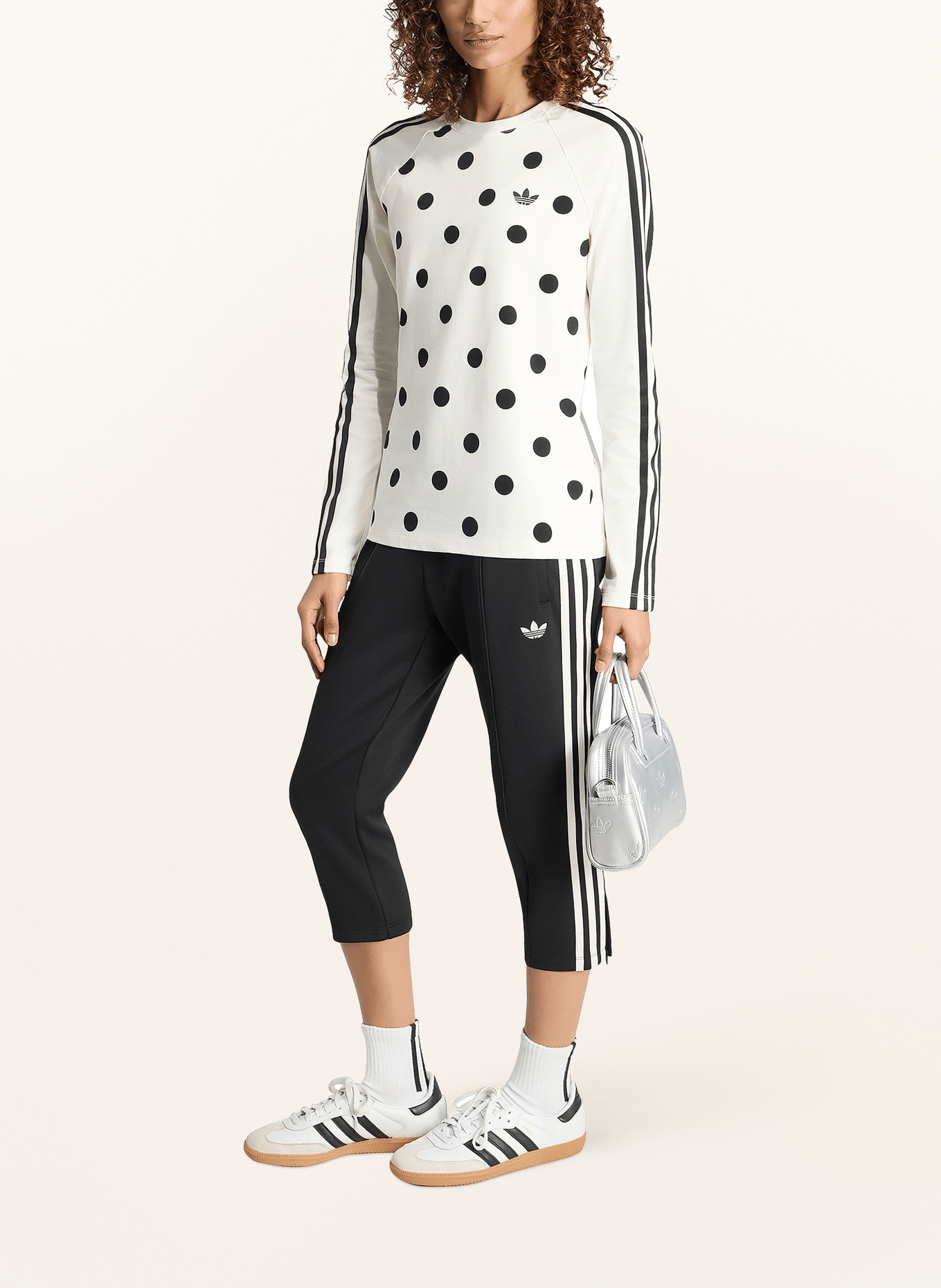 adidas Originals 3/4 kalhoty SUPERSTAR s pruhy: ČERNÁ / BÍLÁ