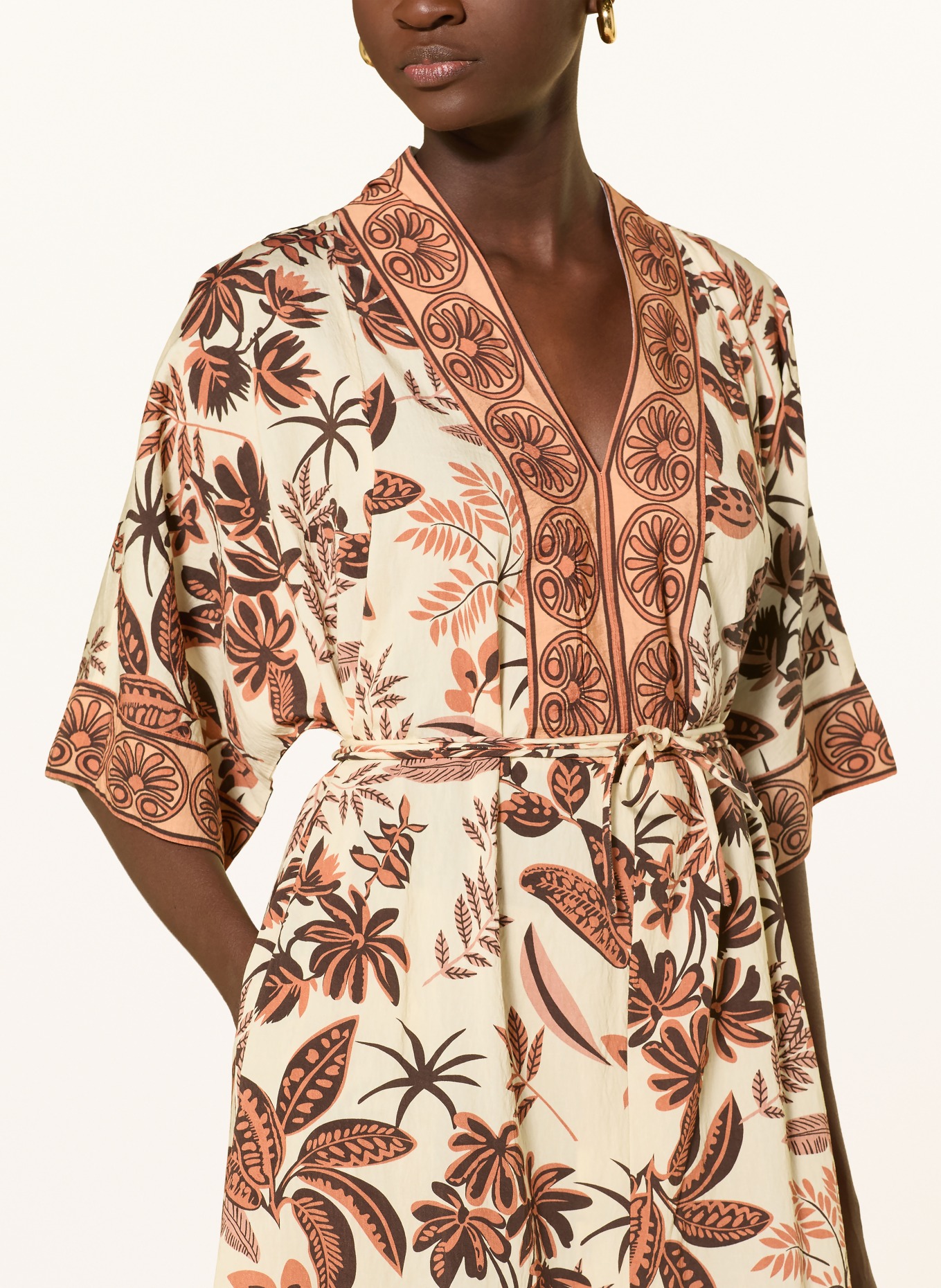 lollys laundry Robe JEMIMALL à manches 3/4: CRÈME / MARRON FONCÉ / ORANGE FONCÉ