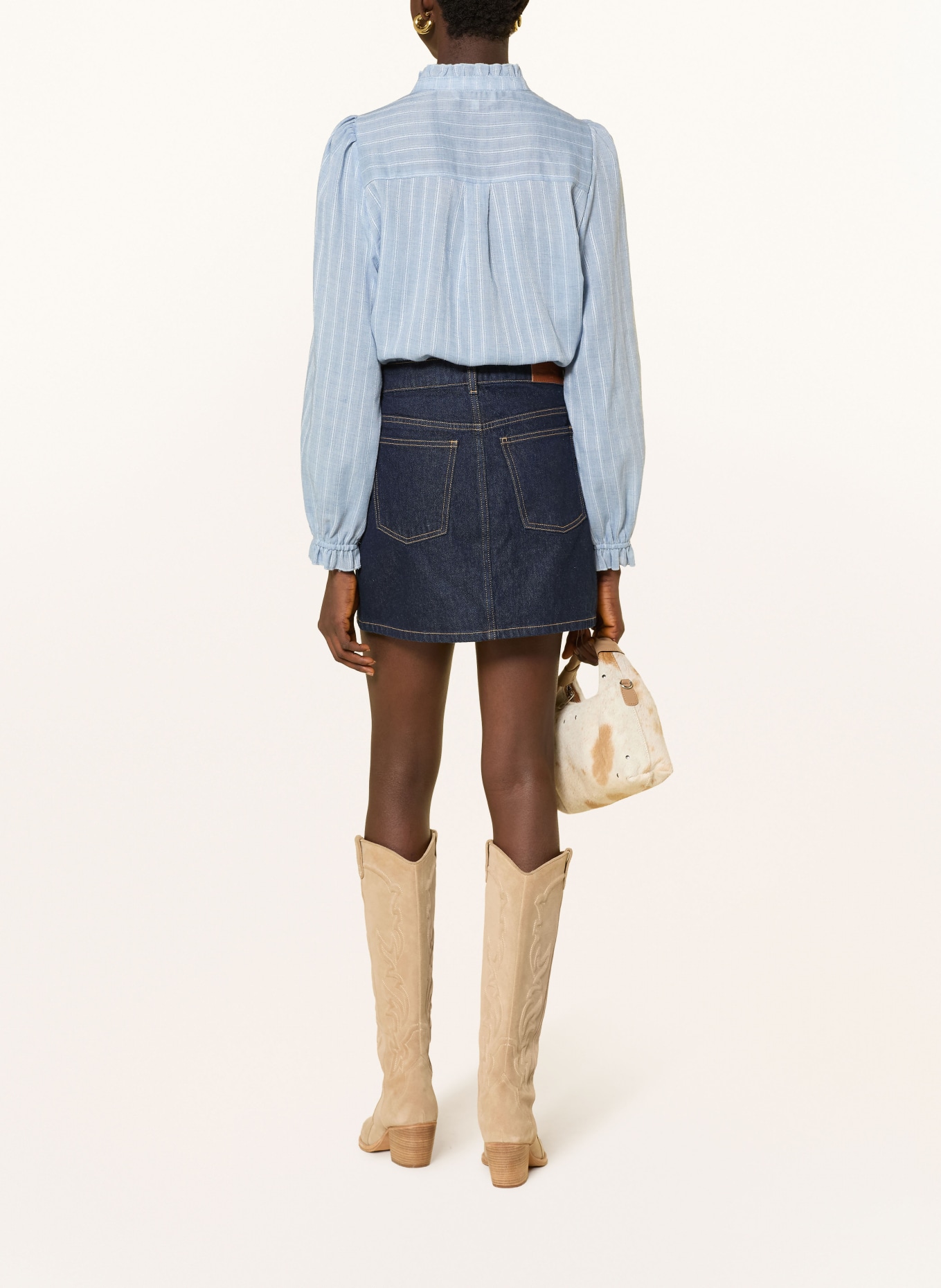 lollys laundry Bluse ARIELLL mit Rüschen und Lochspitze: HELLBLAU