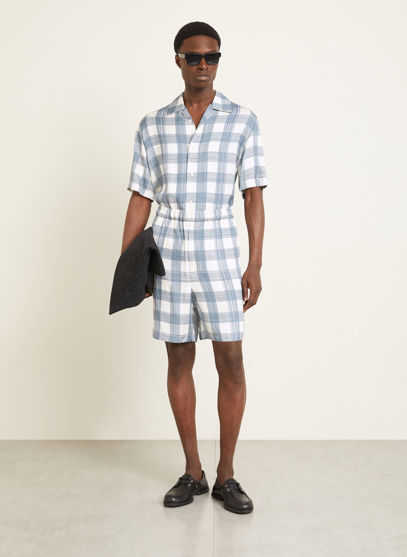 JIL SANDER Relaxed Fit Shorts: BLUE / ECRU