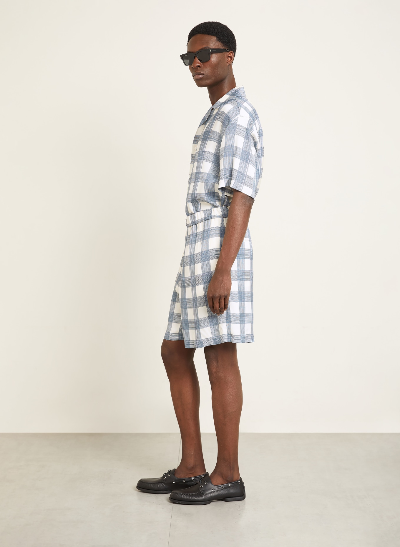 JIL SANDER Relaxed Fit Shorts: BLUE / ECRU