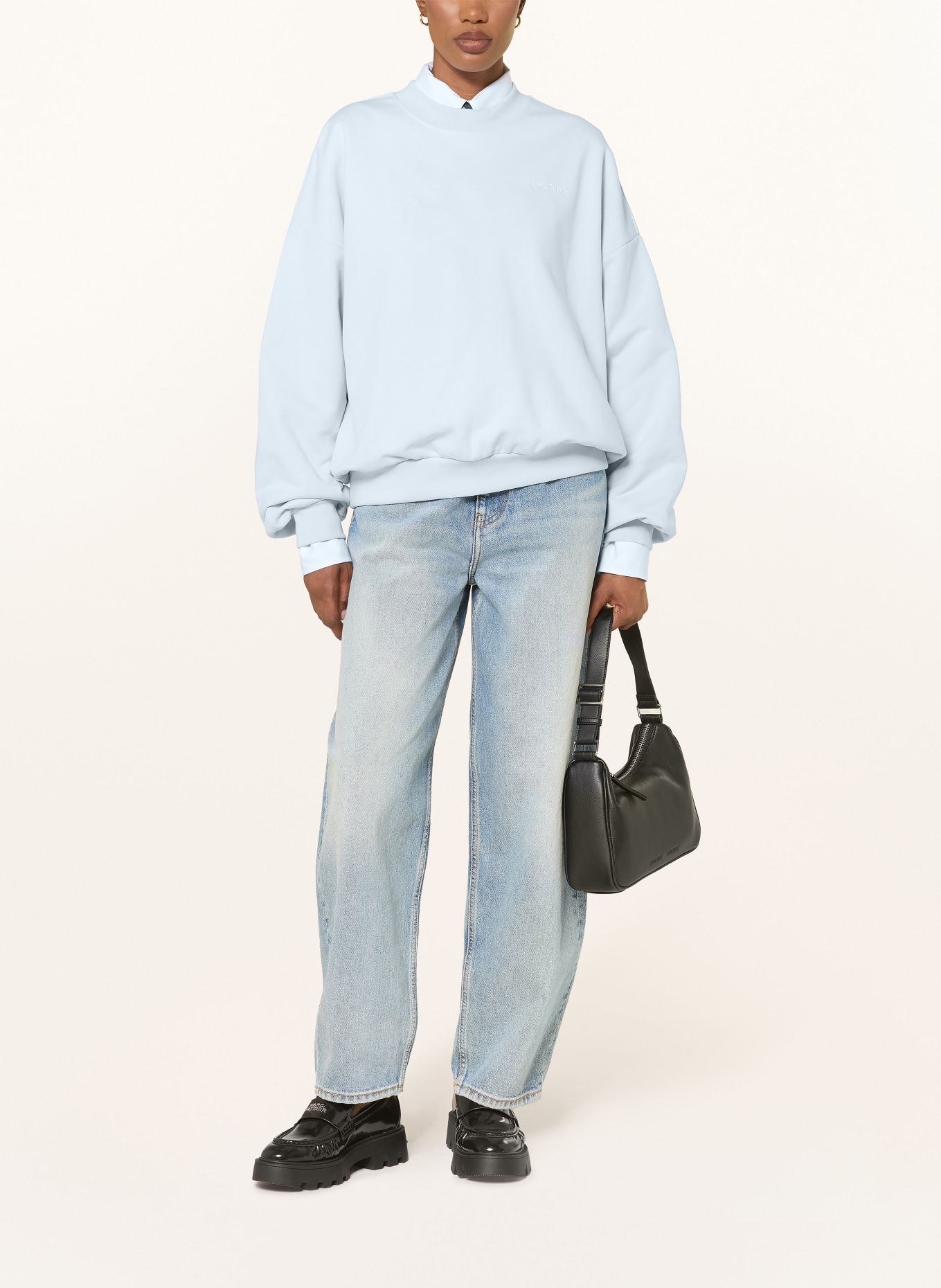 WRSTBHVR Sweatshirt NENI V2: LICHTBLAUW