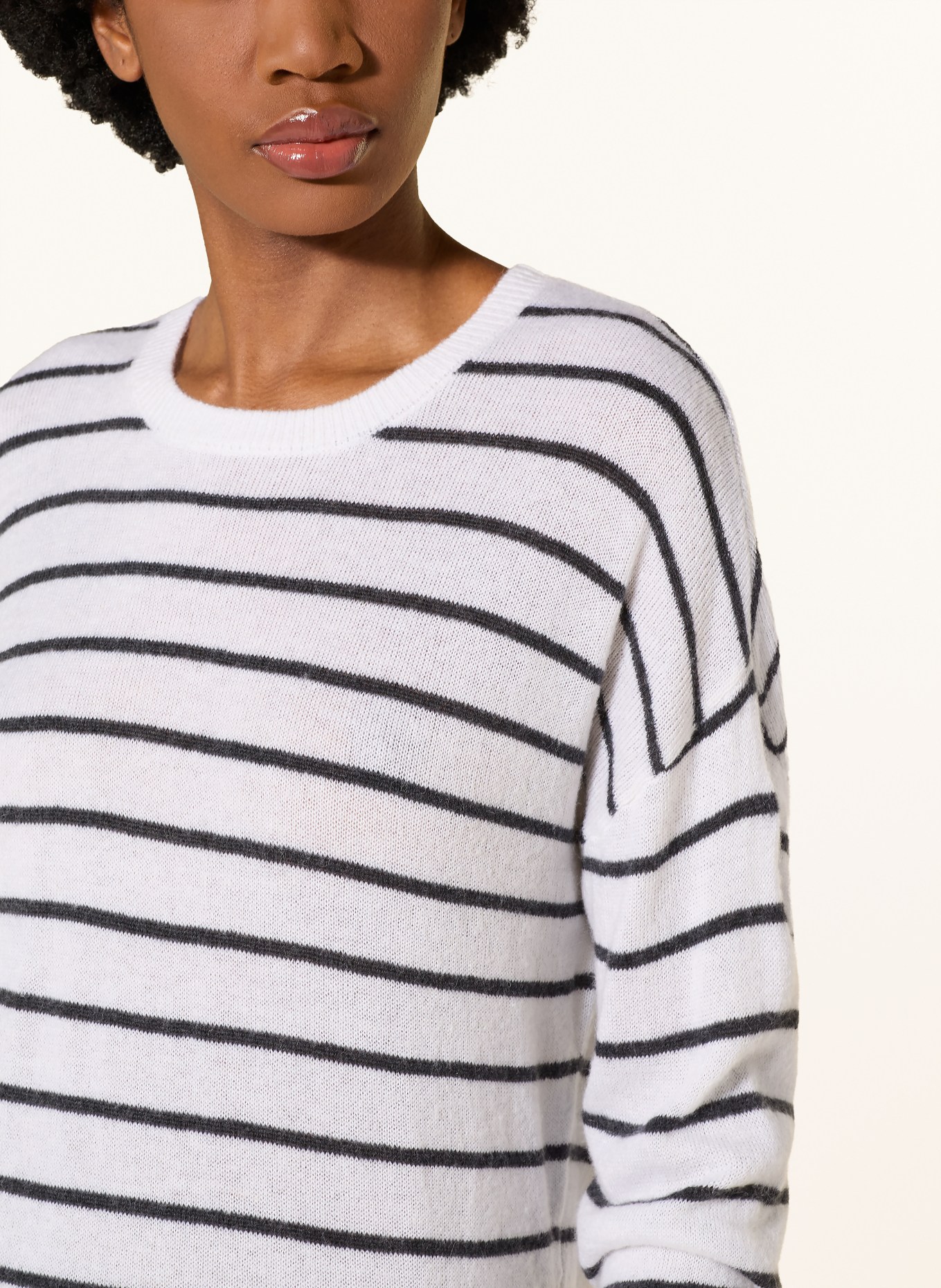 Juvia Pullover SHANIA: WEISS / SCHWARZ