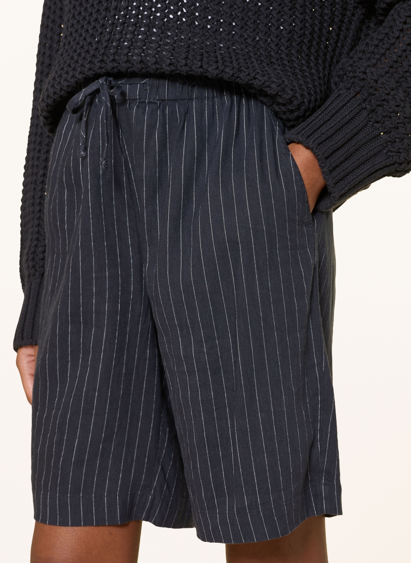 Juvia Shorts INKA mit Leinen: DUNKELBLAU / WEISS