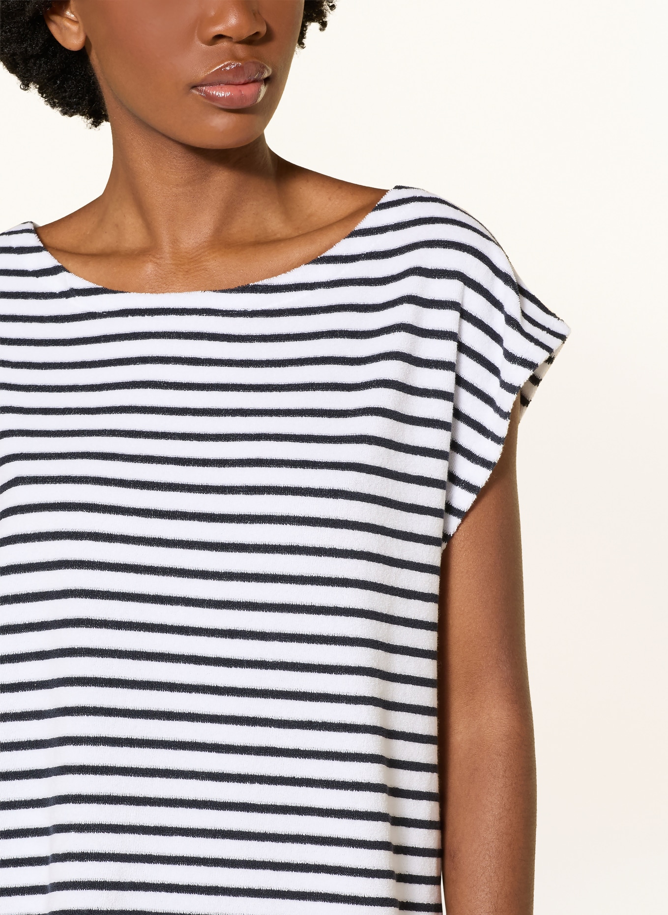 Juvia T-shirt KIMBERLY van badstof: DONKERBLAUW / WIT