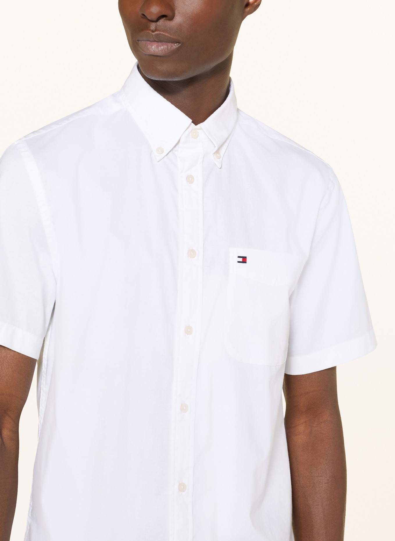 TOMMY HILFIGER Kurzarm-Hemd Regular Fit: WEISS