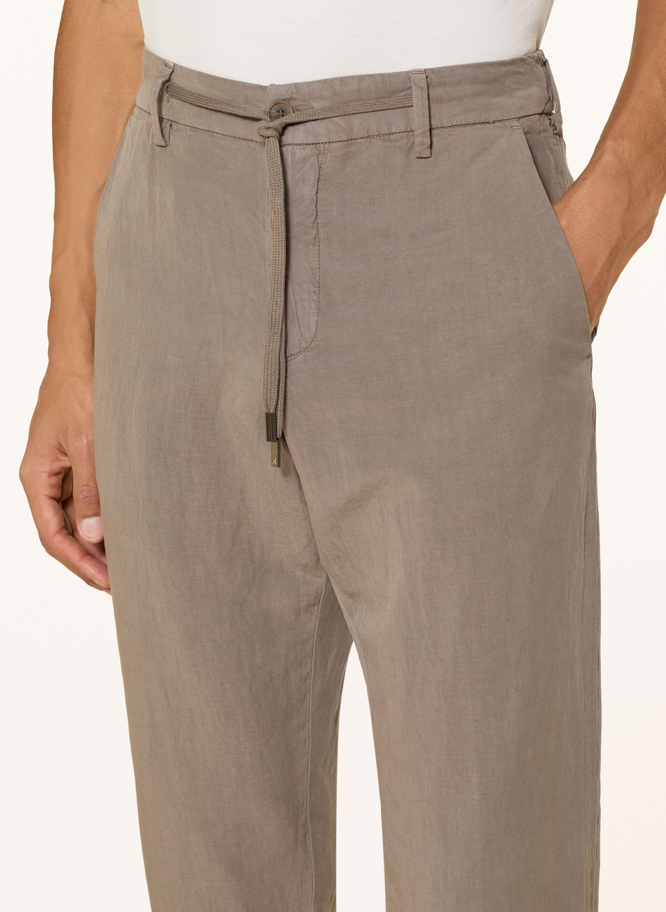 MYTHS Chino Regular Fit: TAUPE