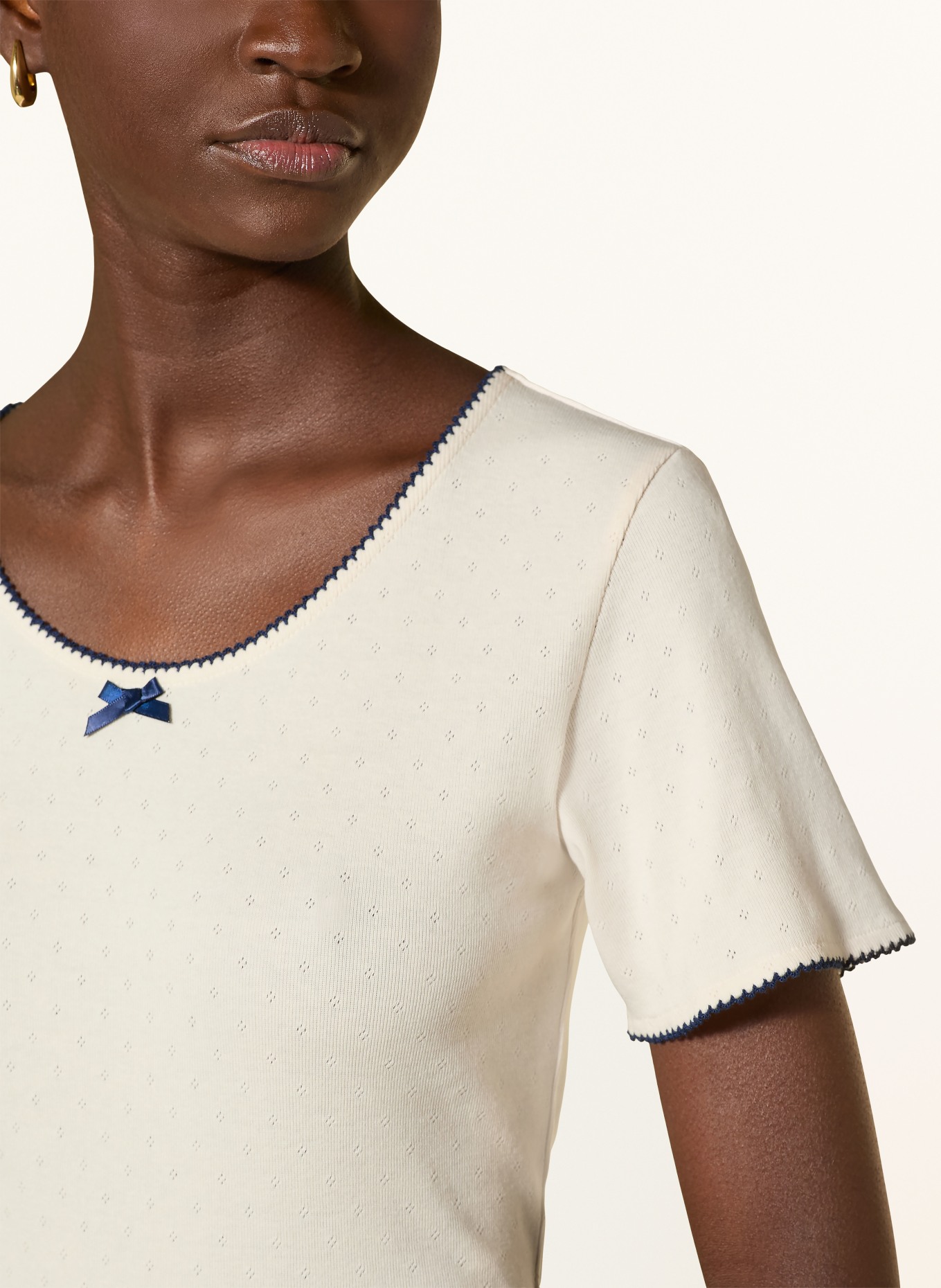 YERSE T-Shirt FANI: ECRU / DUNKELBLAU