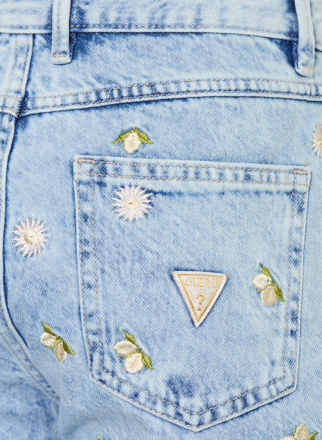 GUESS Jeansshorts: LMFL LEMON AND FLOWER