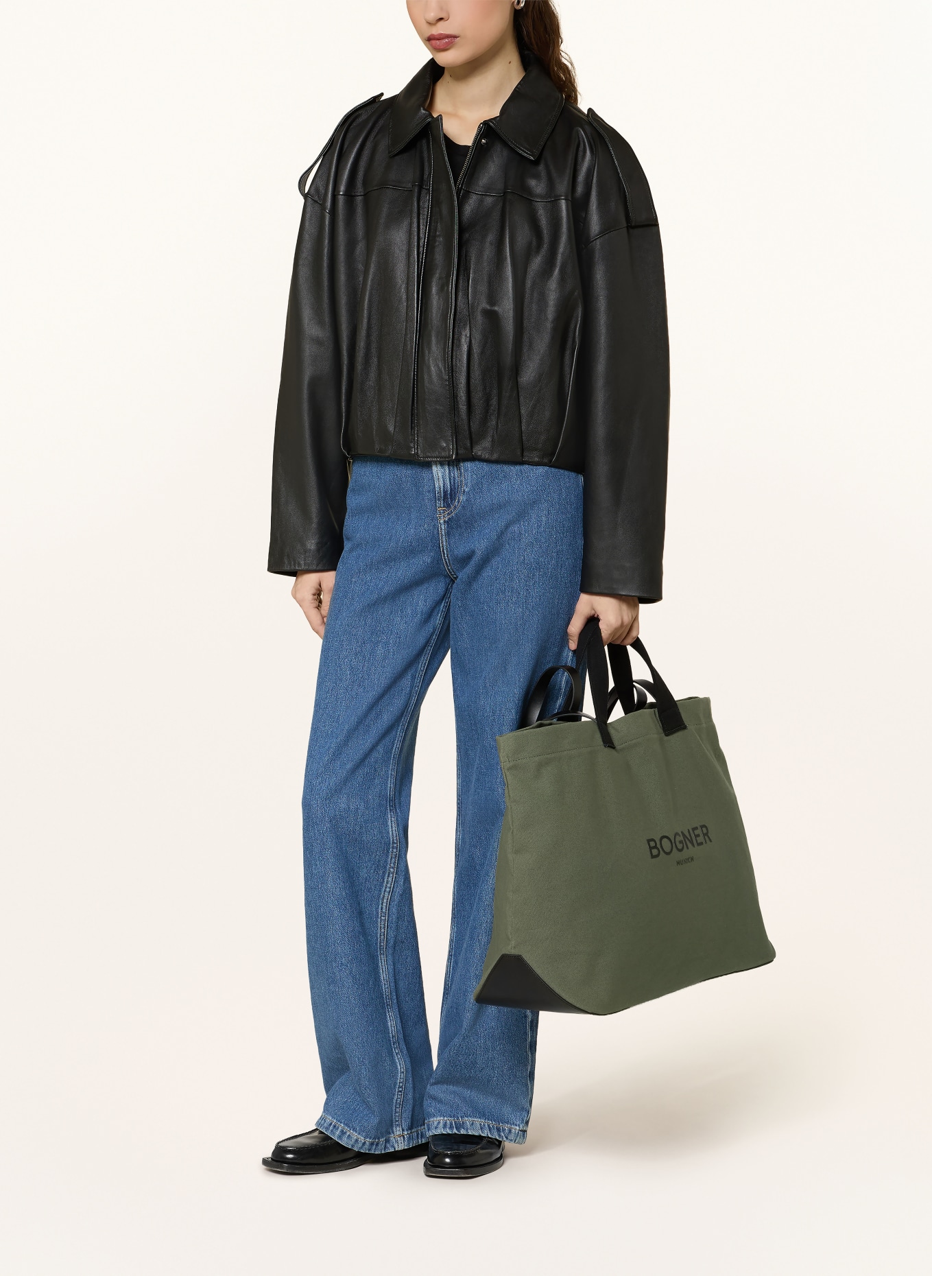 BOGNER Shopper CURIO AMBRE: DONKERGROEN / ZWART