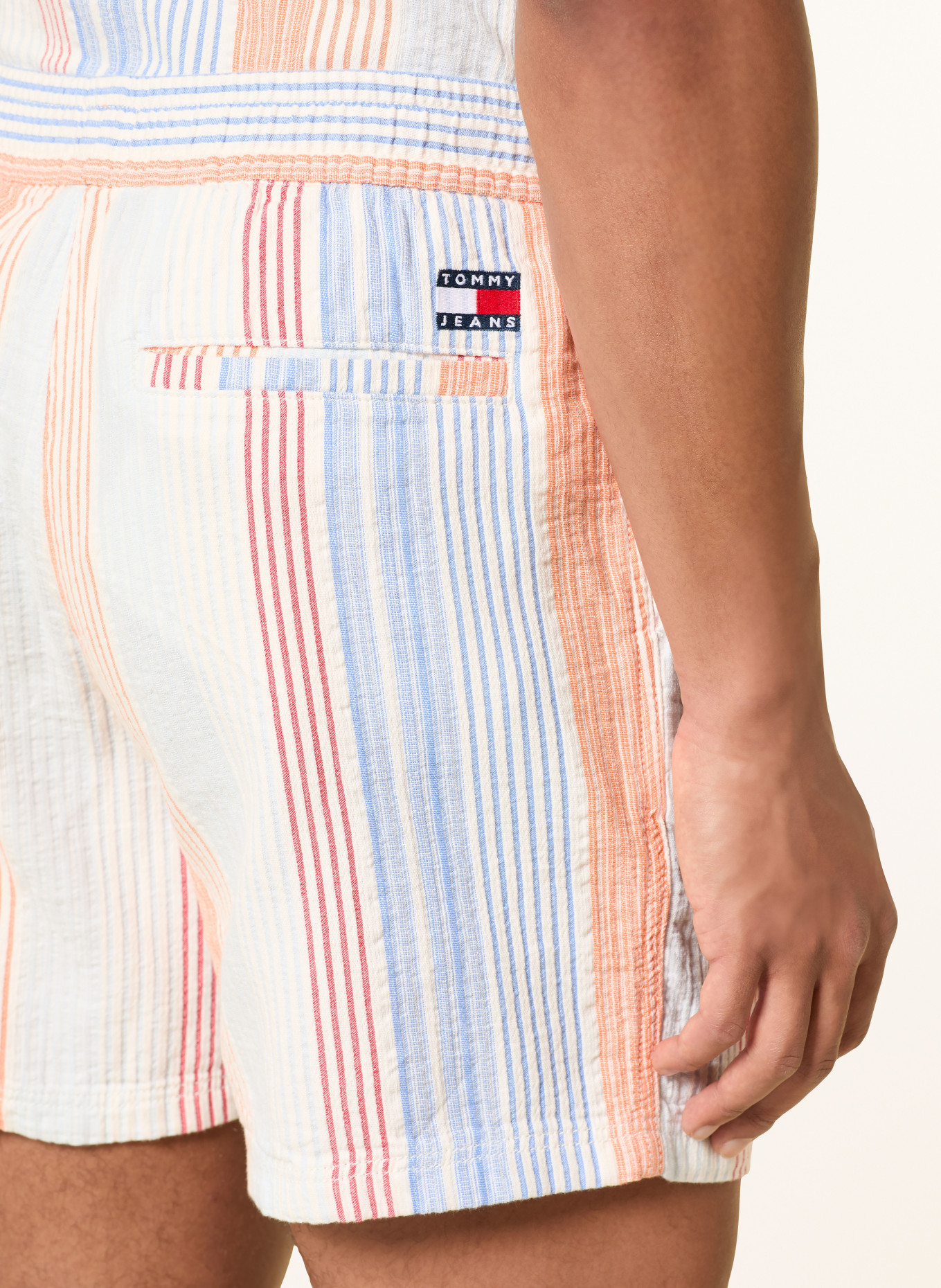 TOMMY JEANS Shorts: CREME / ORANGE / BLAU